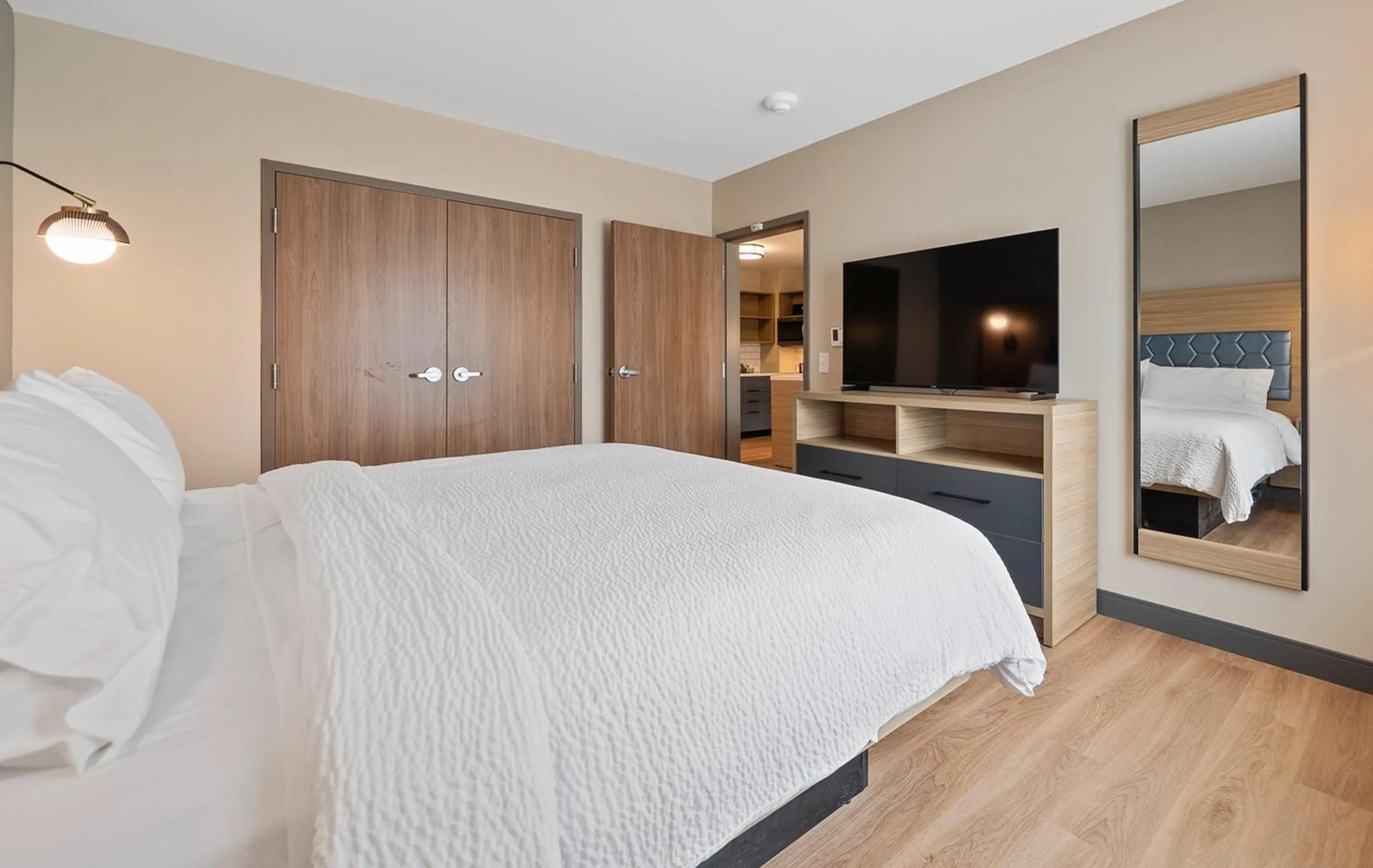 Photo of the whole room, Bed in Candlewood Suites Perry-National Fairground Area by IHG