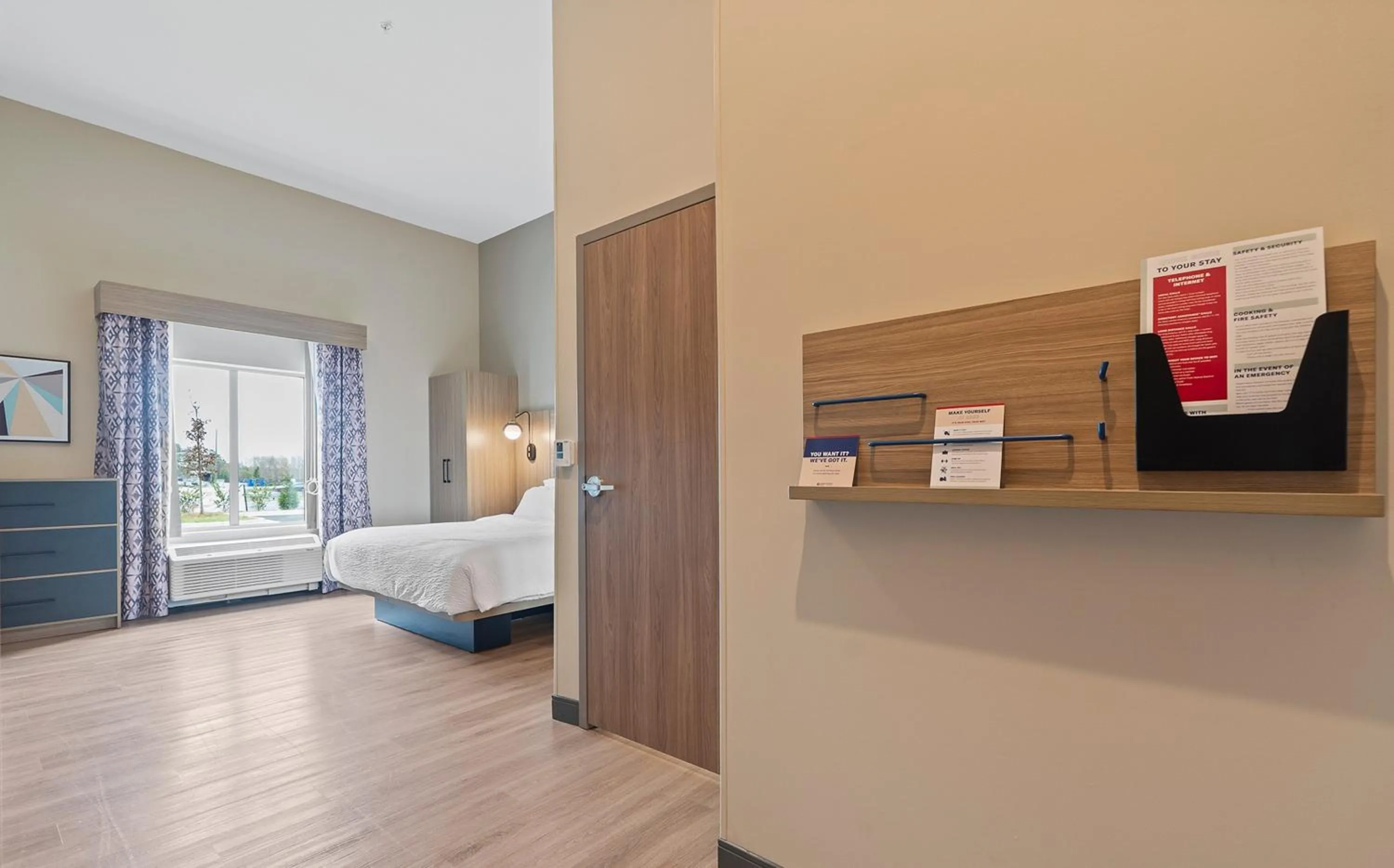 Photo of the whole room, Bed in Candlewood Suites Perry-National Fairground Area by IHG