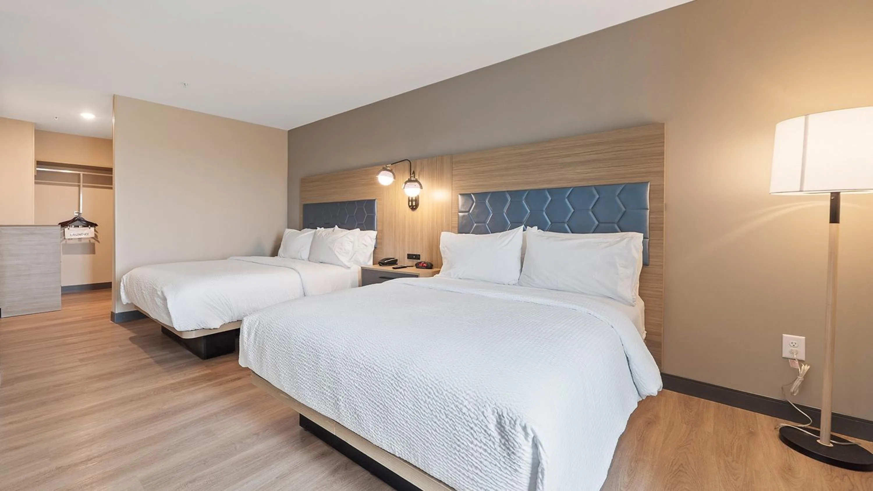 Photo of the whole room, Bed in Candlewood Suites Perry-National Fairground Area by IHG