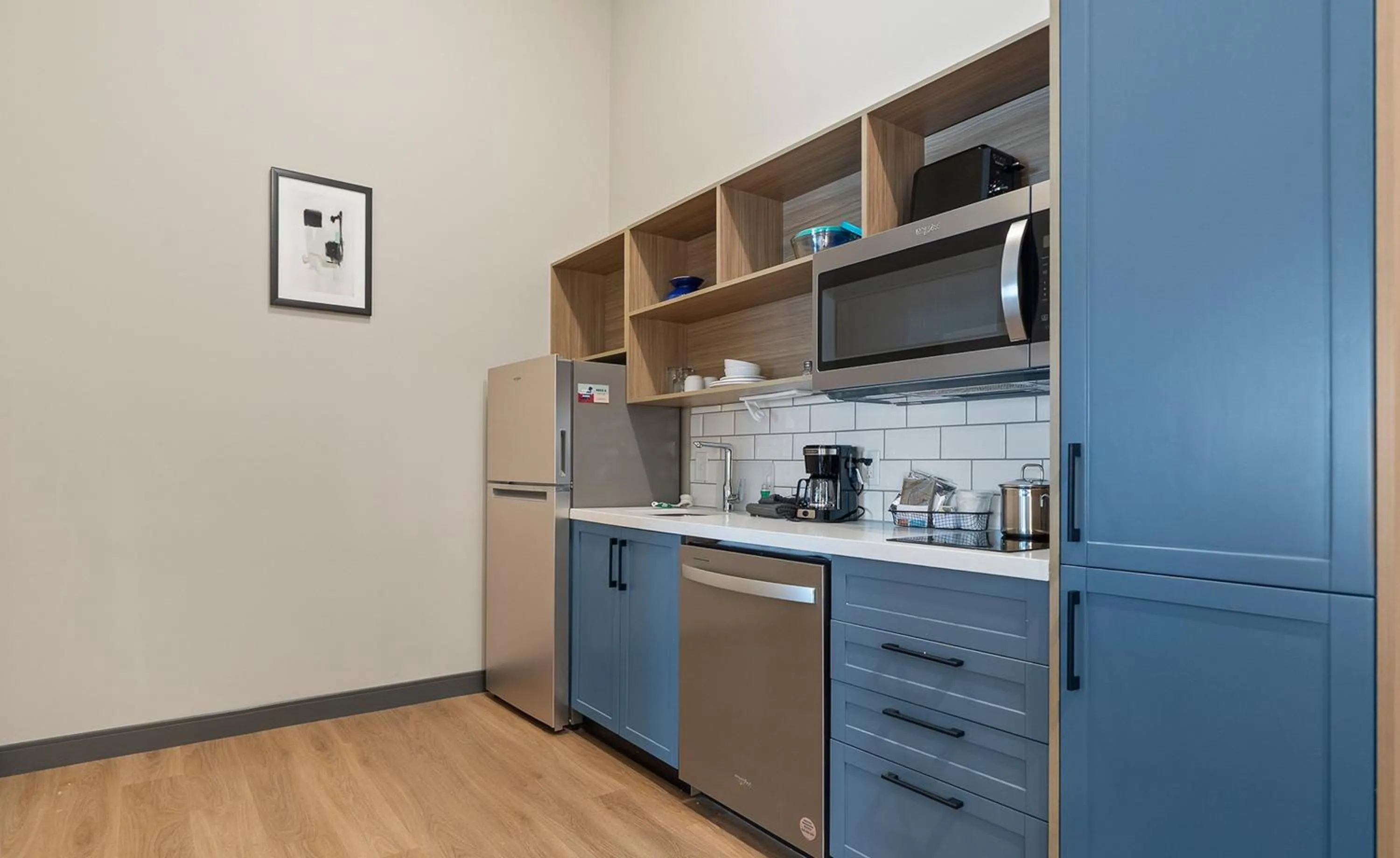 Photo of the whole room in Candlewood Suites Perry-National Fairground Area by IHG