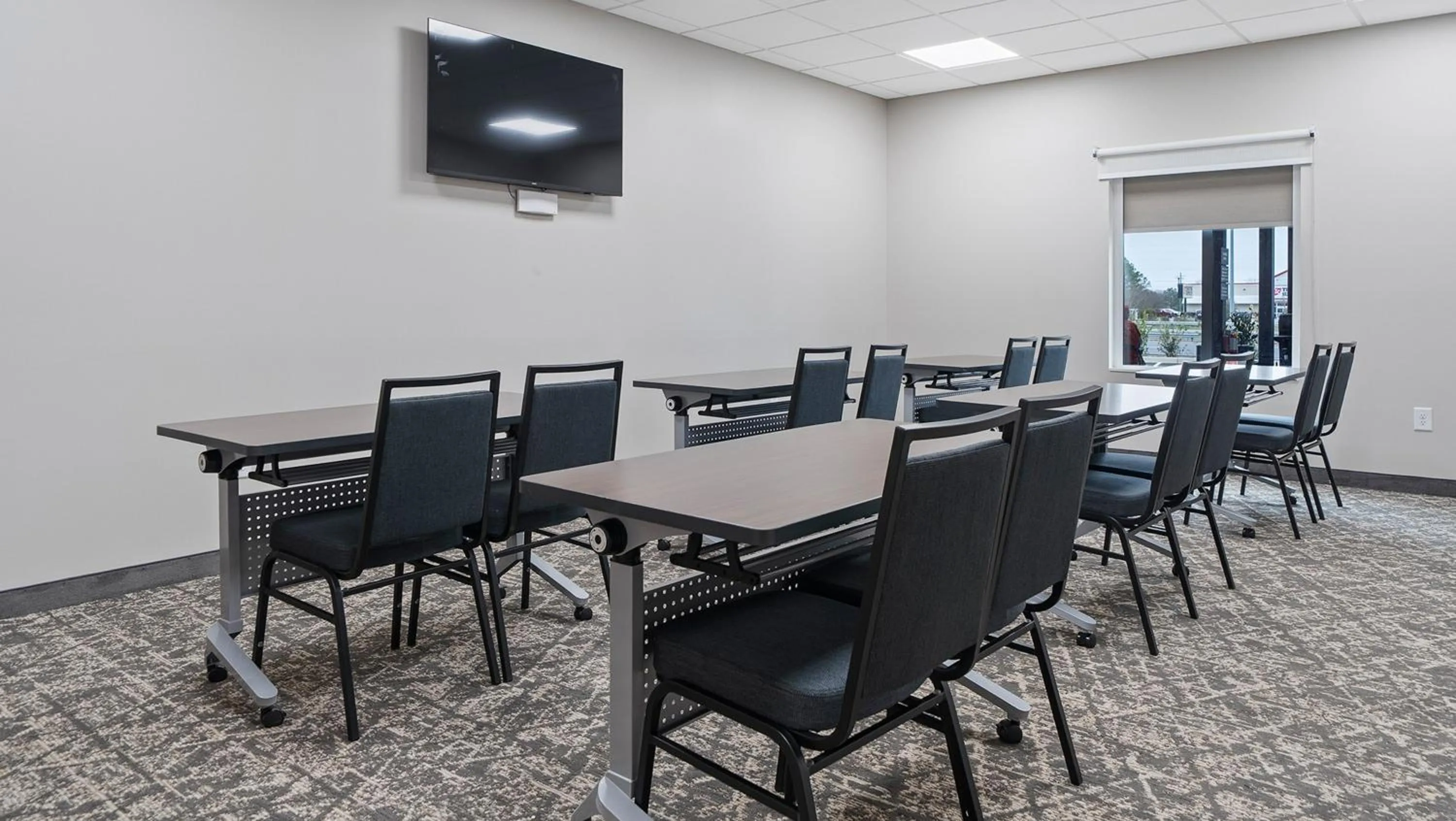Meeting/conference room in Candlewood Suites Perry-National Fairground Area by IHG