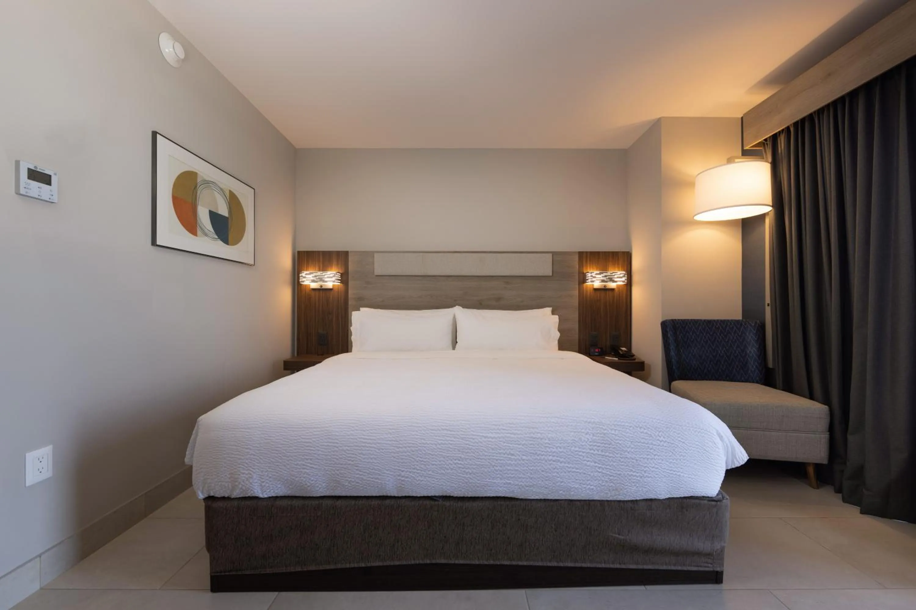 Bed in Holiday Inn Express & Suites Mazatlan by IHG