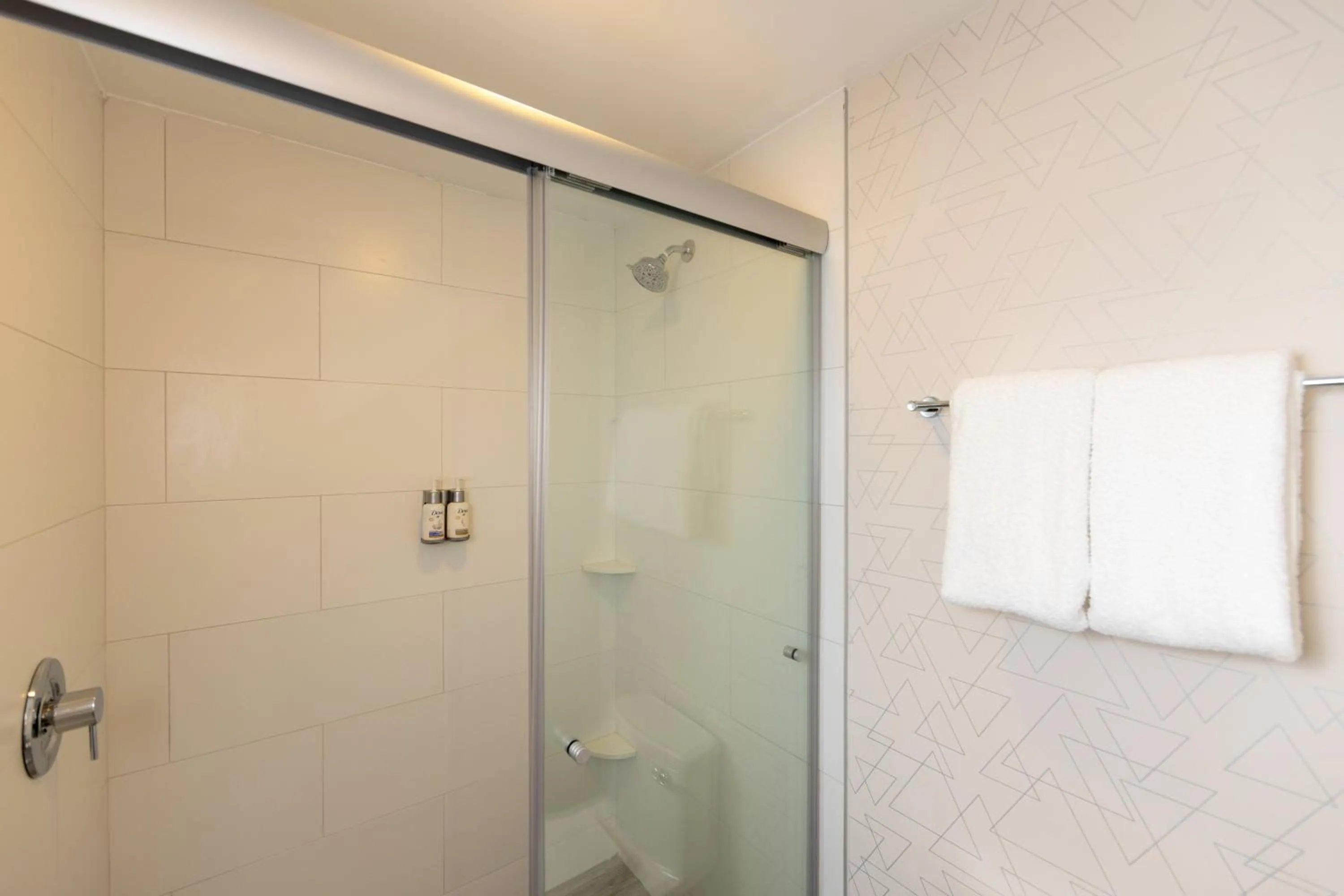 Shower in Holiday Inn Express & Suites Mazatlan by IHG