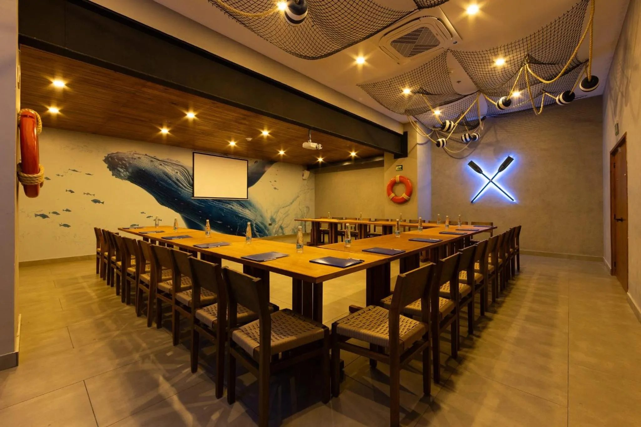 Restaurant/places to eat in Holiday Inn Express & Suites Mazatlan by IHG