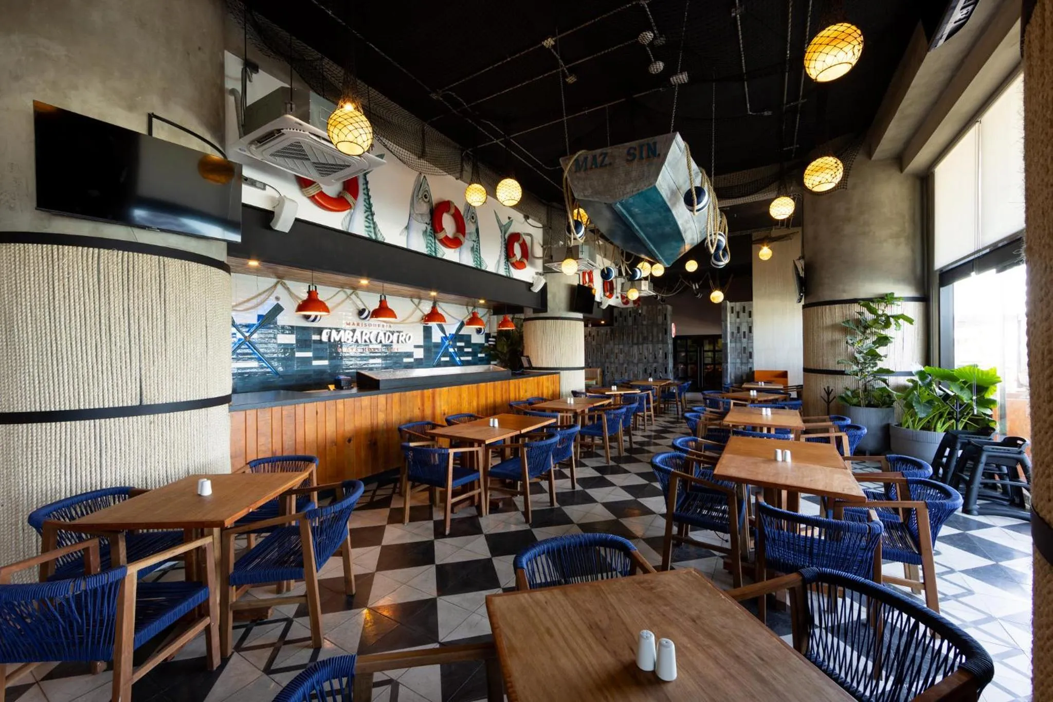 Restaurant/places to eat in Holiday Inn Express & Suites Mazatlan by IHG