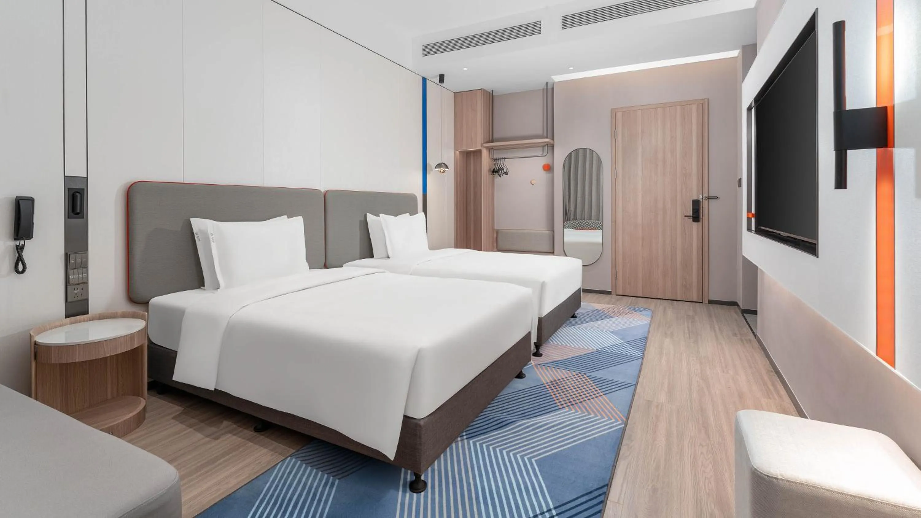 Bed in Holiday Inn Express Wuhan East Lake by IHG