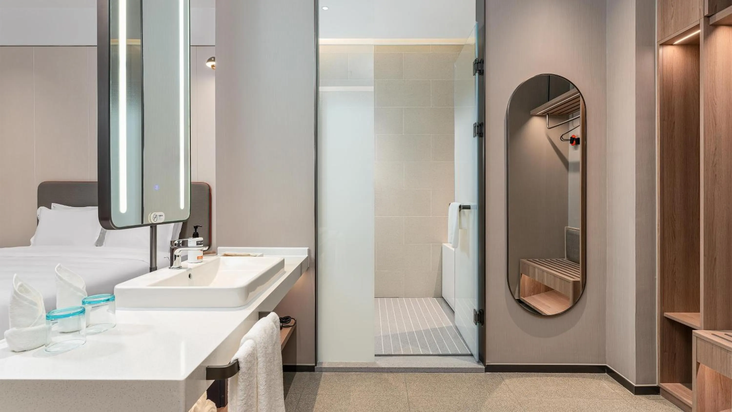 Shower in Holiday Inn Express Wuhan East Lake by IHG