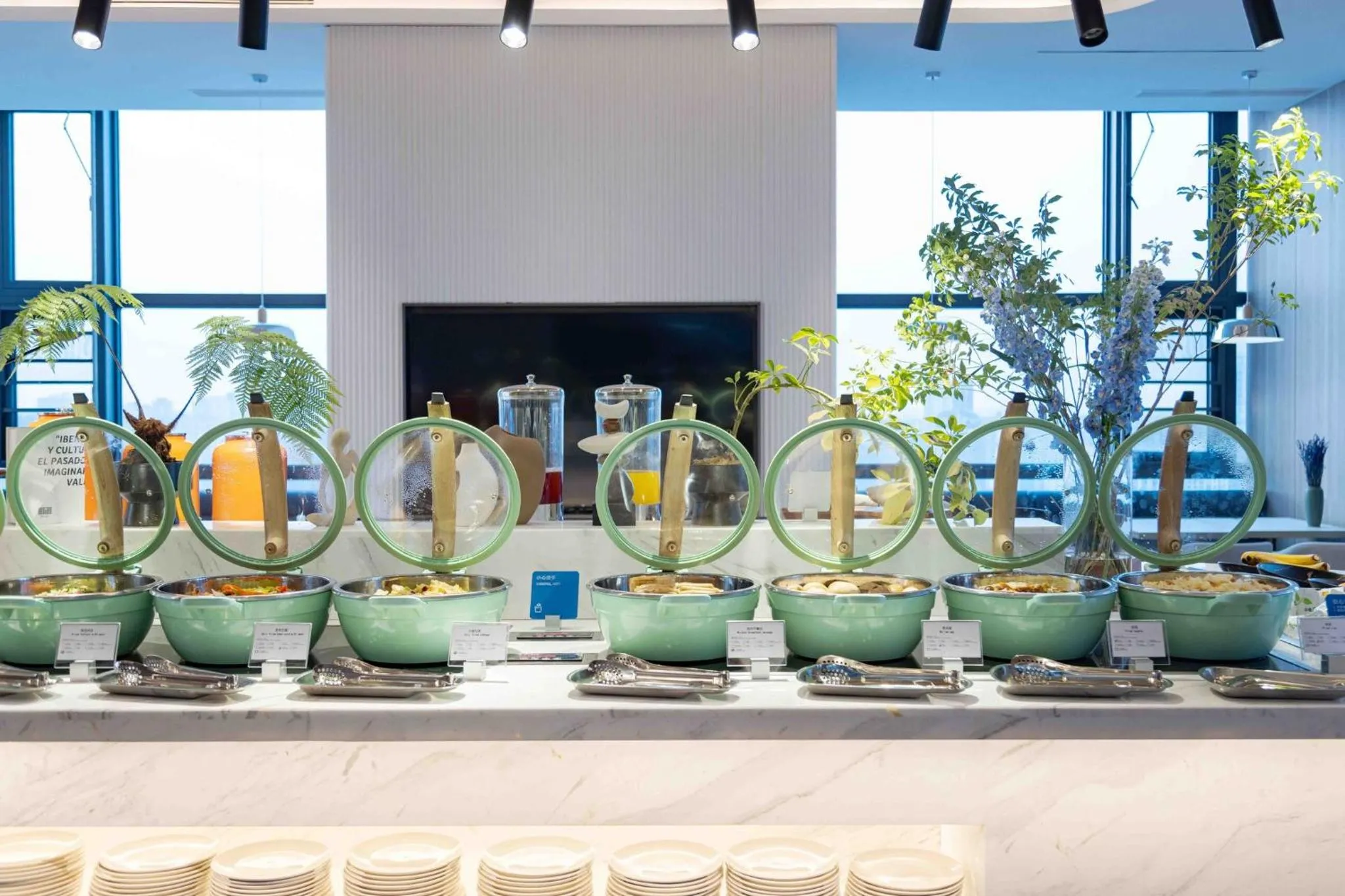 Restaurant/places to eat in Holiday Inn Express Wuhan East Lake by IHG