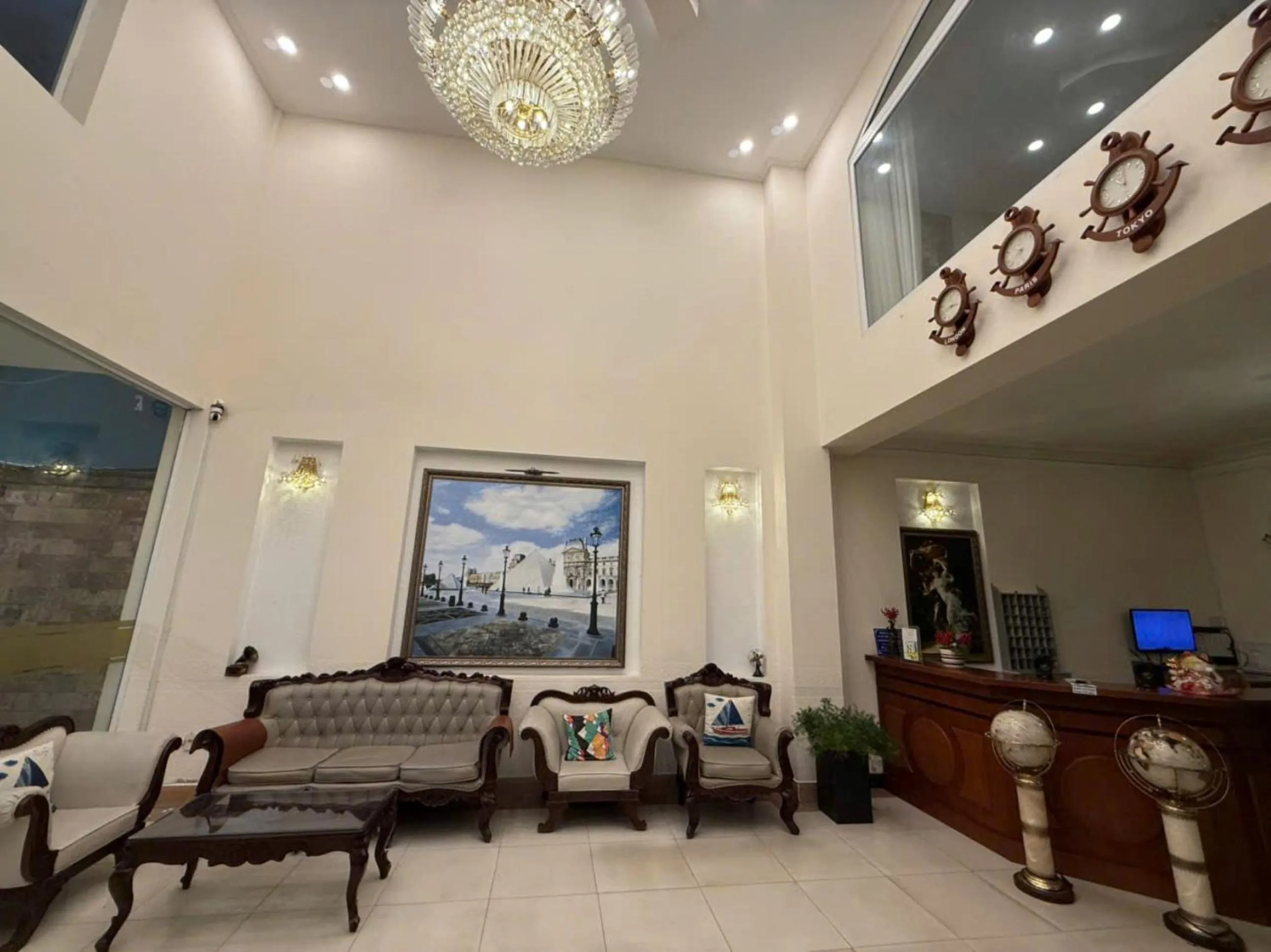 Living room in Le Petit Paris Dalat Hotel