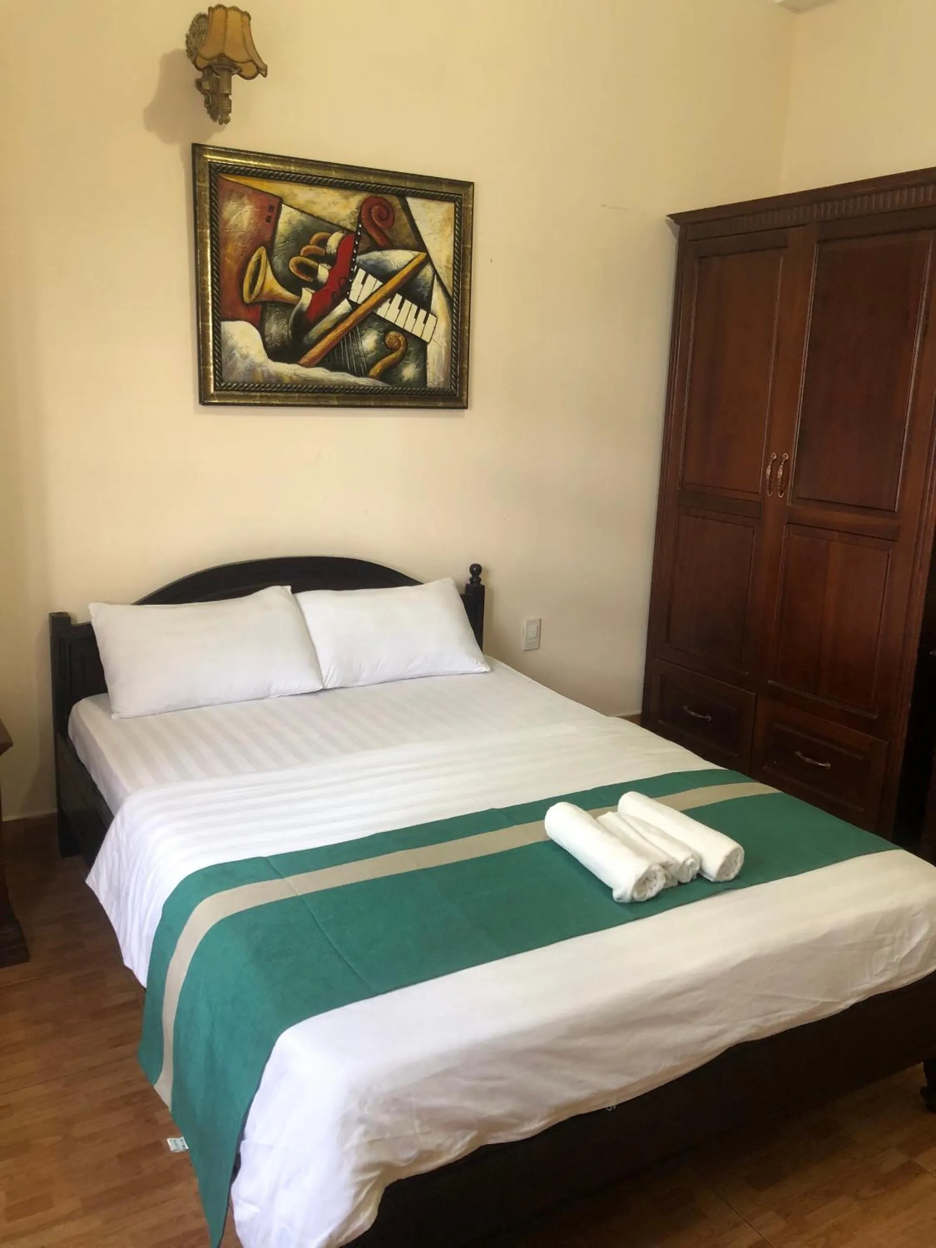 Bedroom, Bed in Le Petit Paris Dalat Hotel