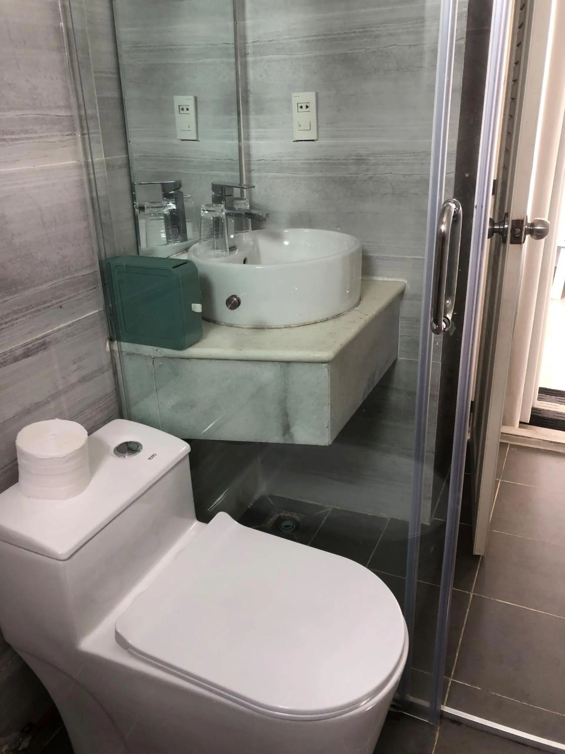 Shower in Le Petit Paris Dalat Hotel