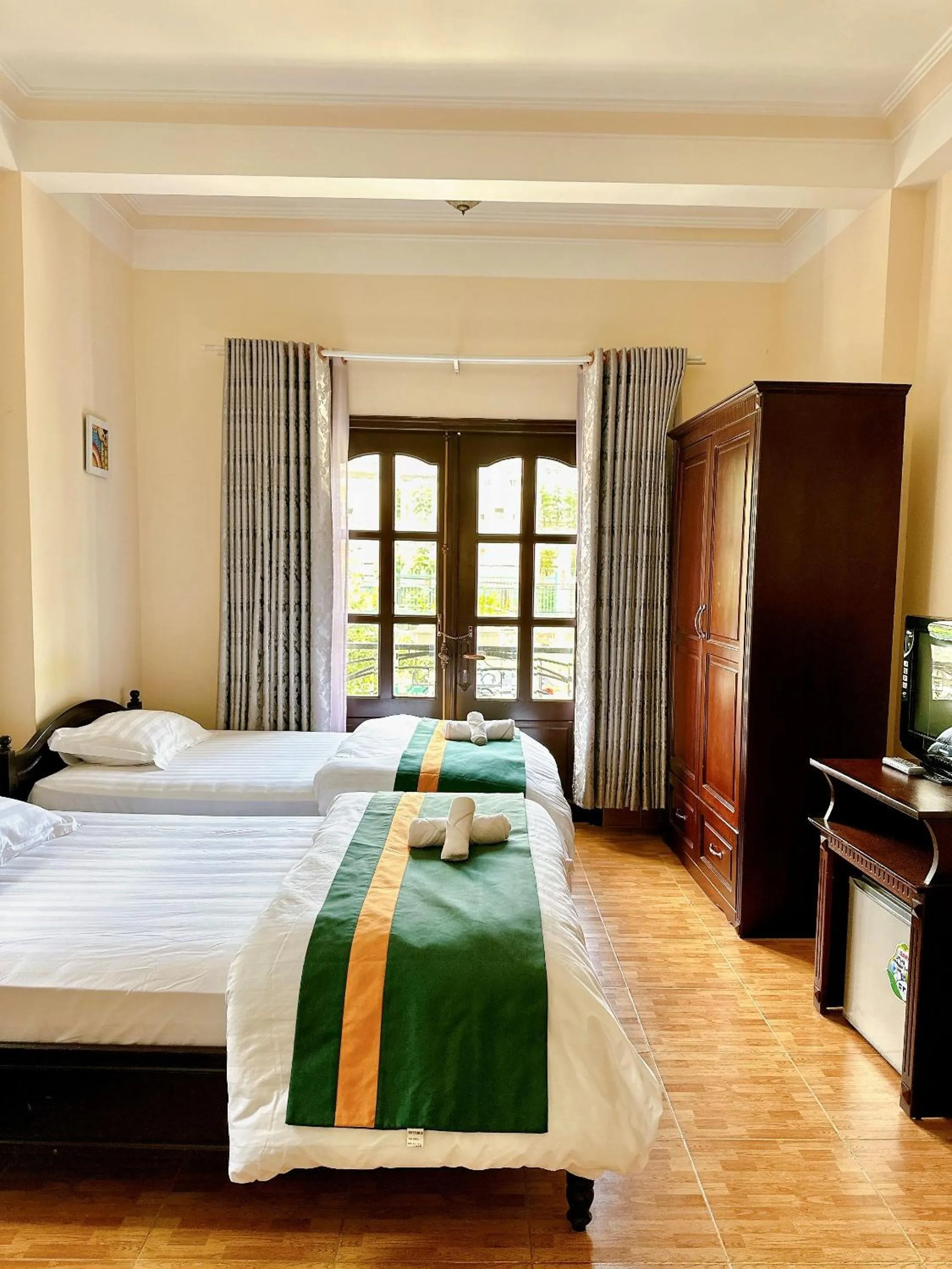 Bedroom, Bed in Le Petit Paris Dalat Hotel