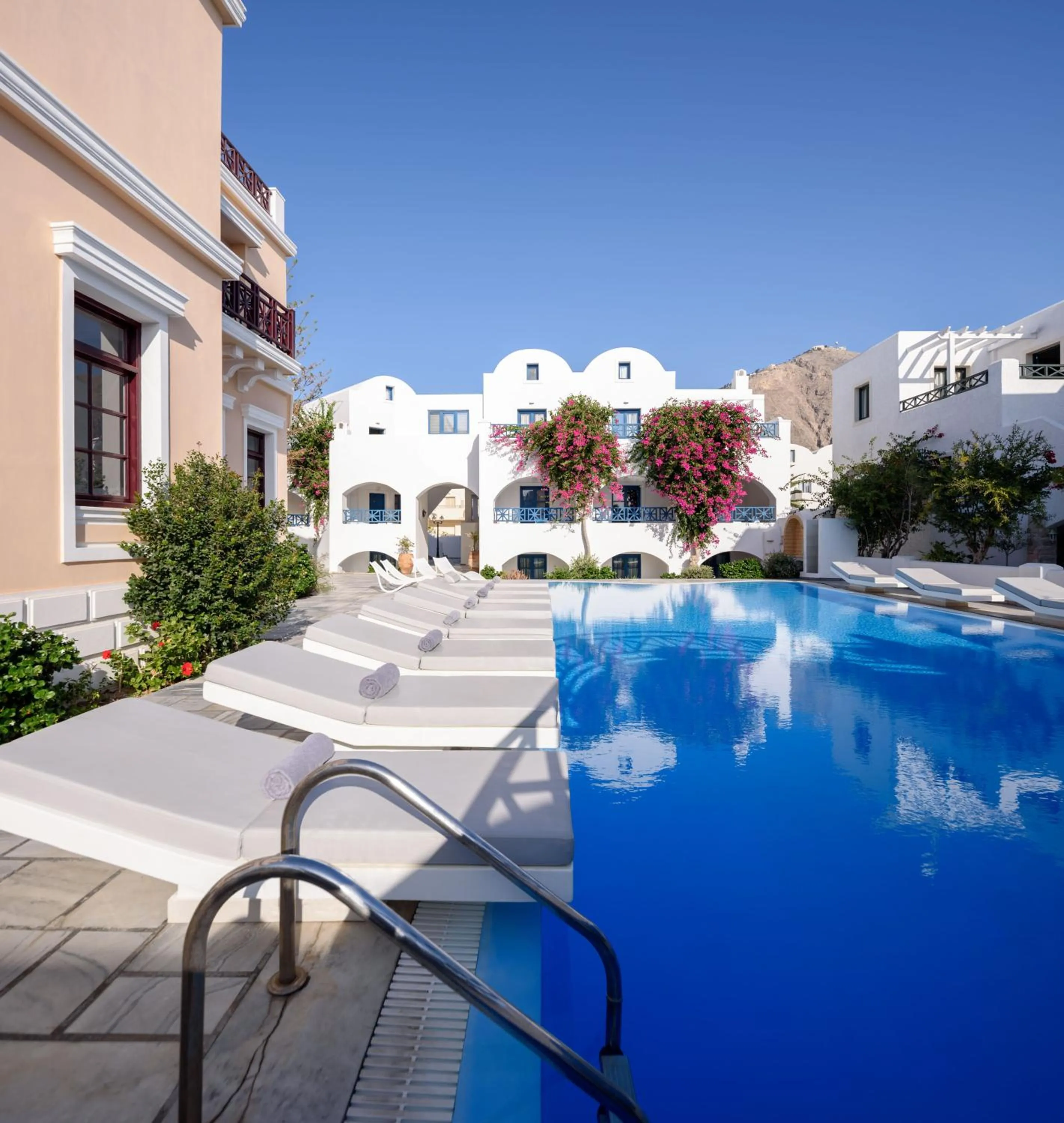 Property building in Veggera Beach Hotel