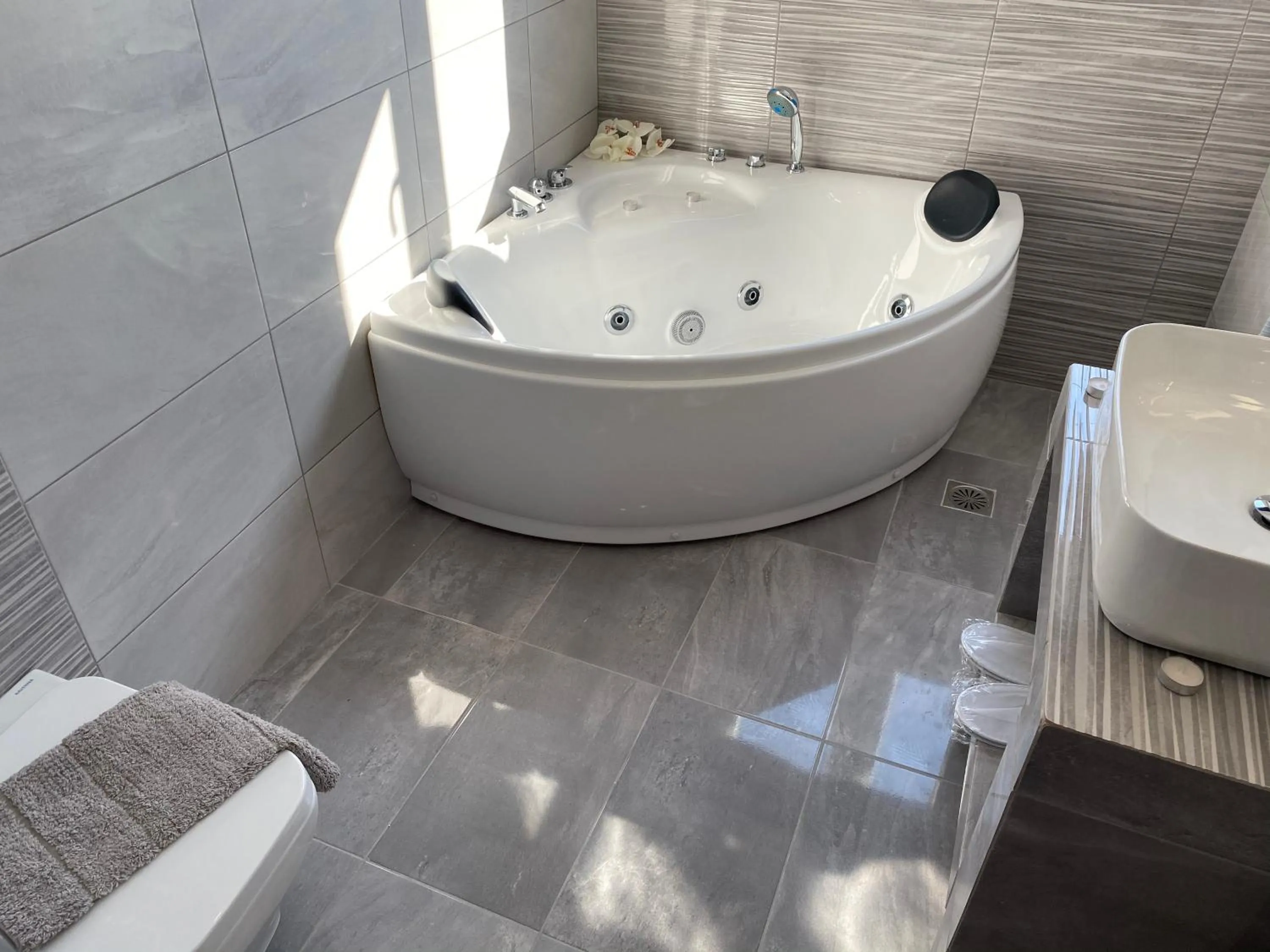 Hot Tub in Villa Anto