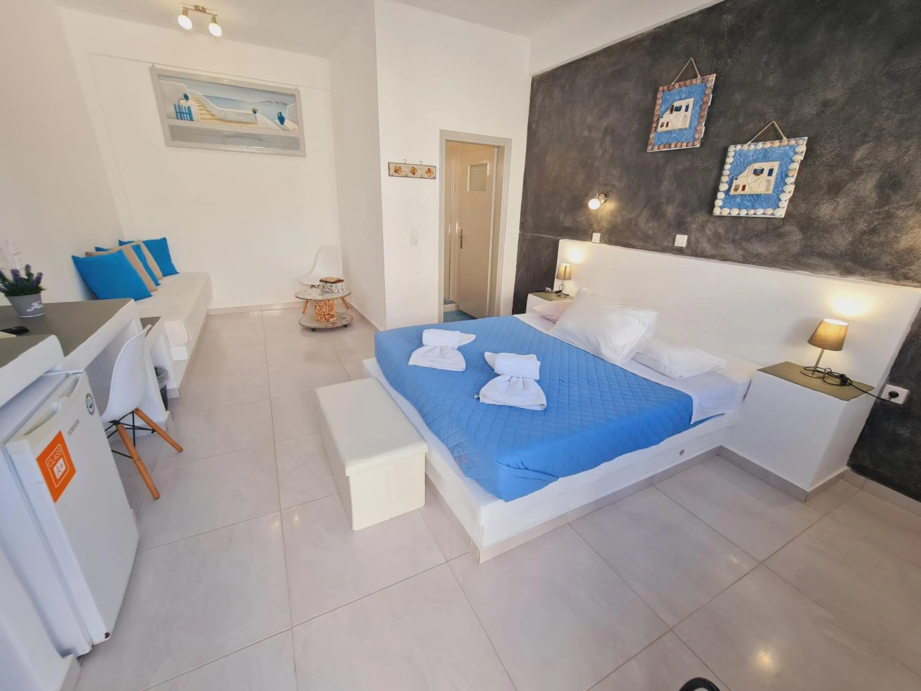 Photo of the whole room, Bed in Villa Anto