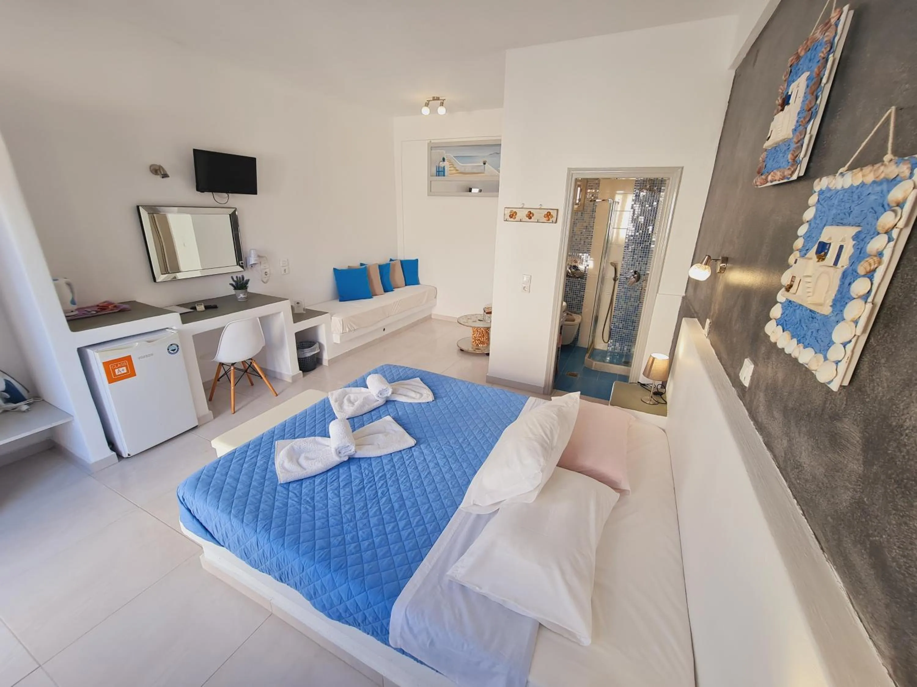 Photo of the whole room, Bed in Villa Anto