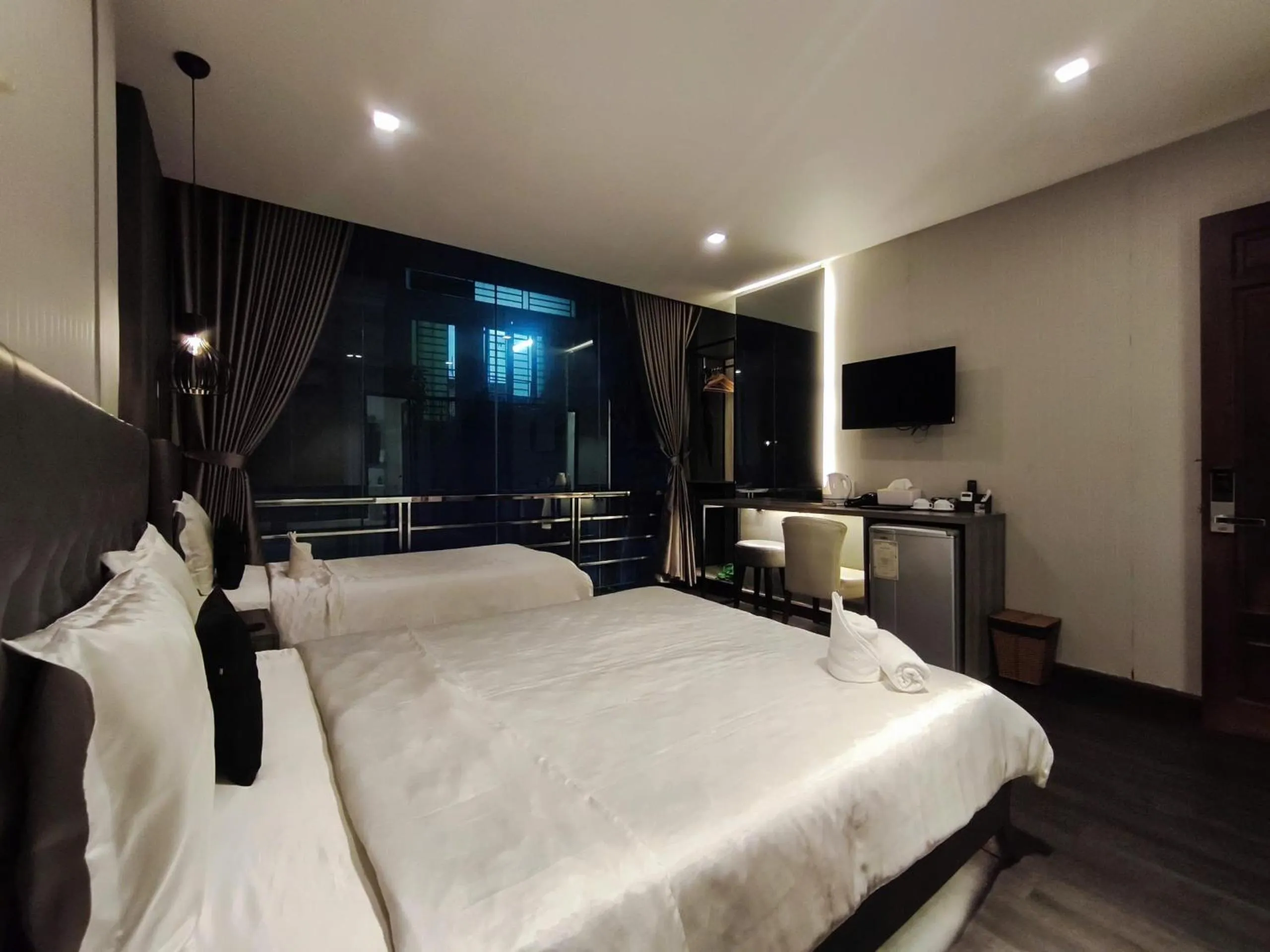 Photo of the whole room, Bed in M&H Hotel