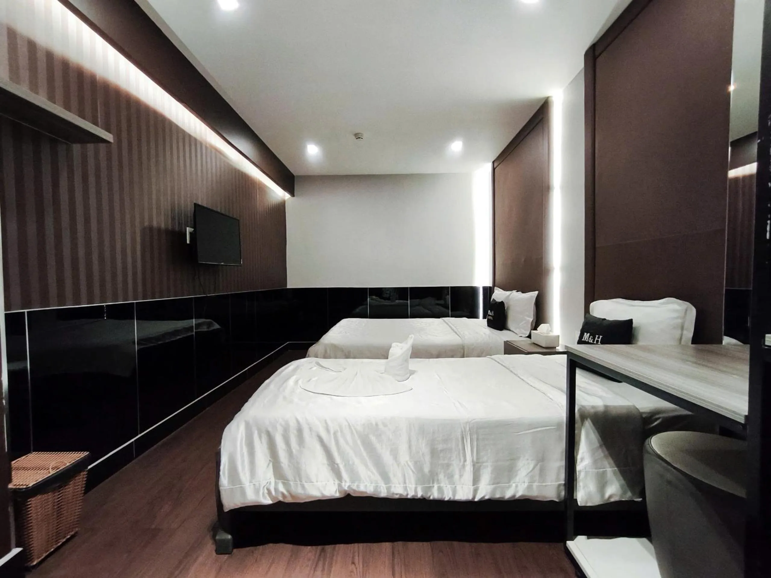 Photo of the whole room, Bed in M&H Hotel