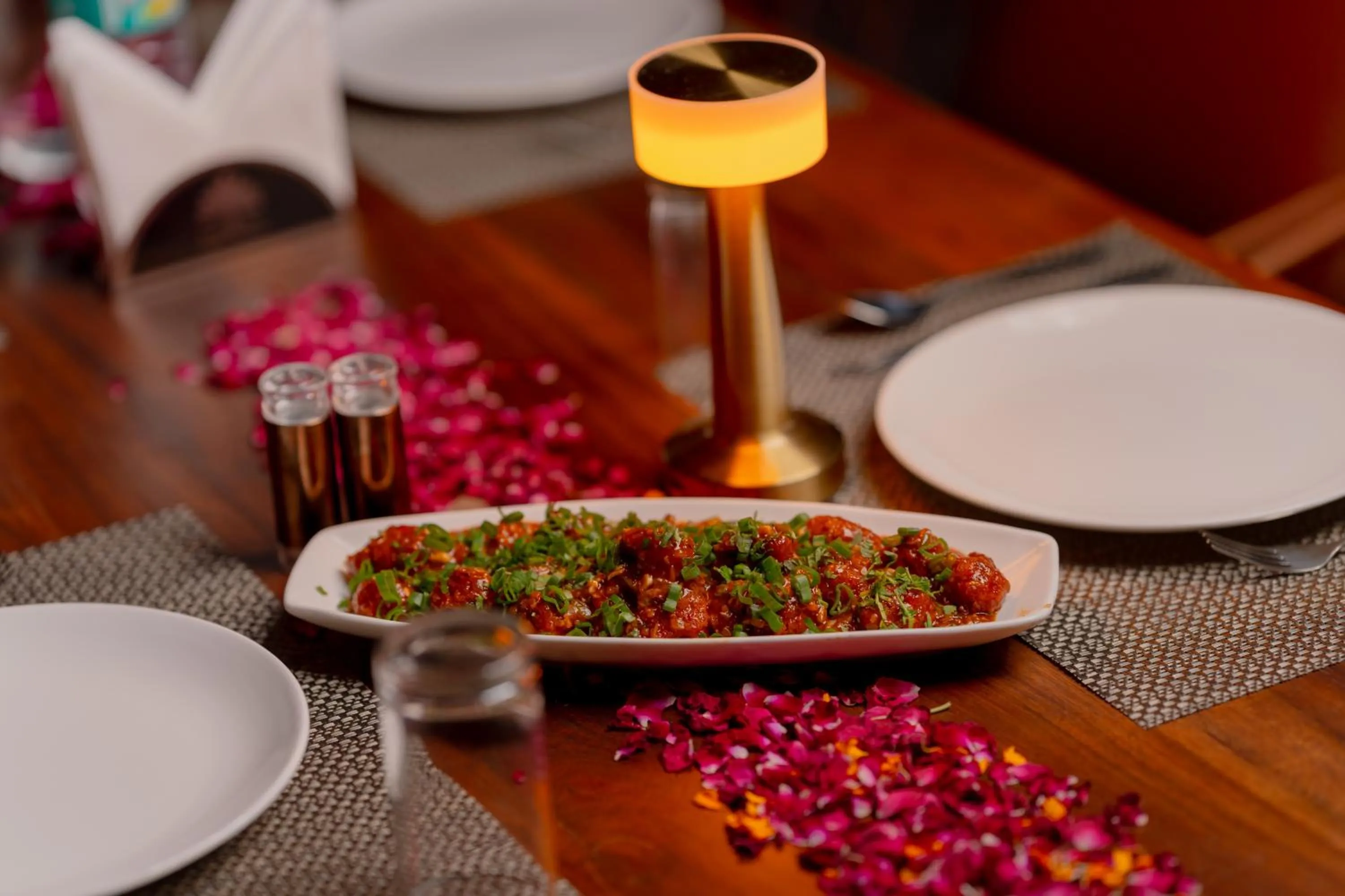 Restaurant/places to eat in Hotel Durjay Garh