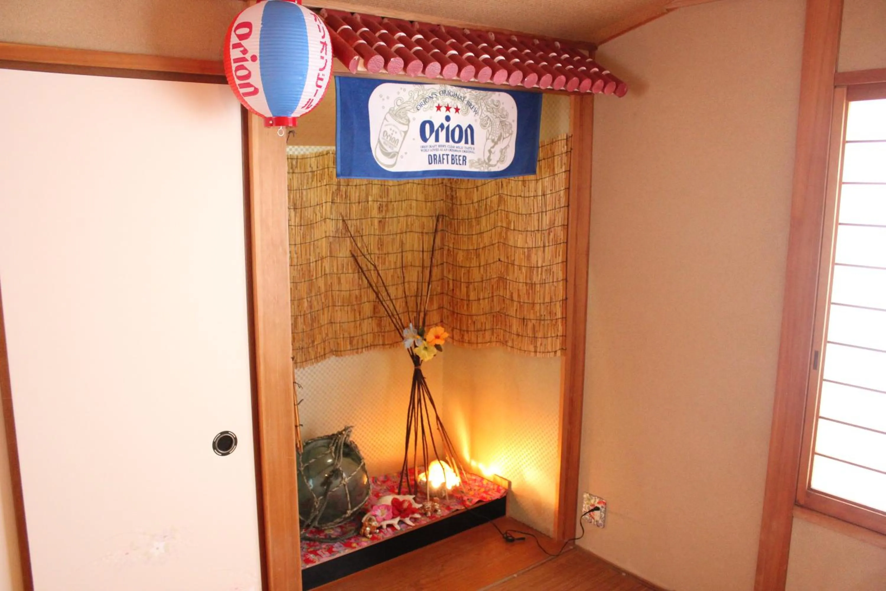 Decorative detail in Okinawa Minshuku Kariyushi