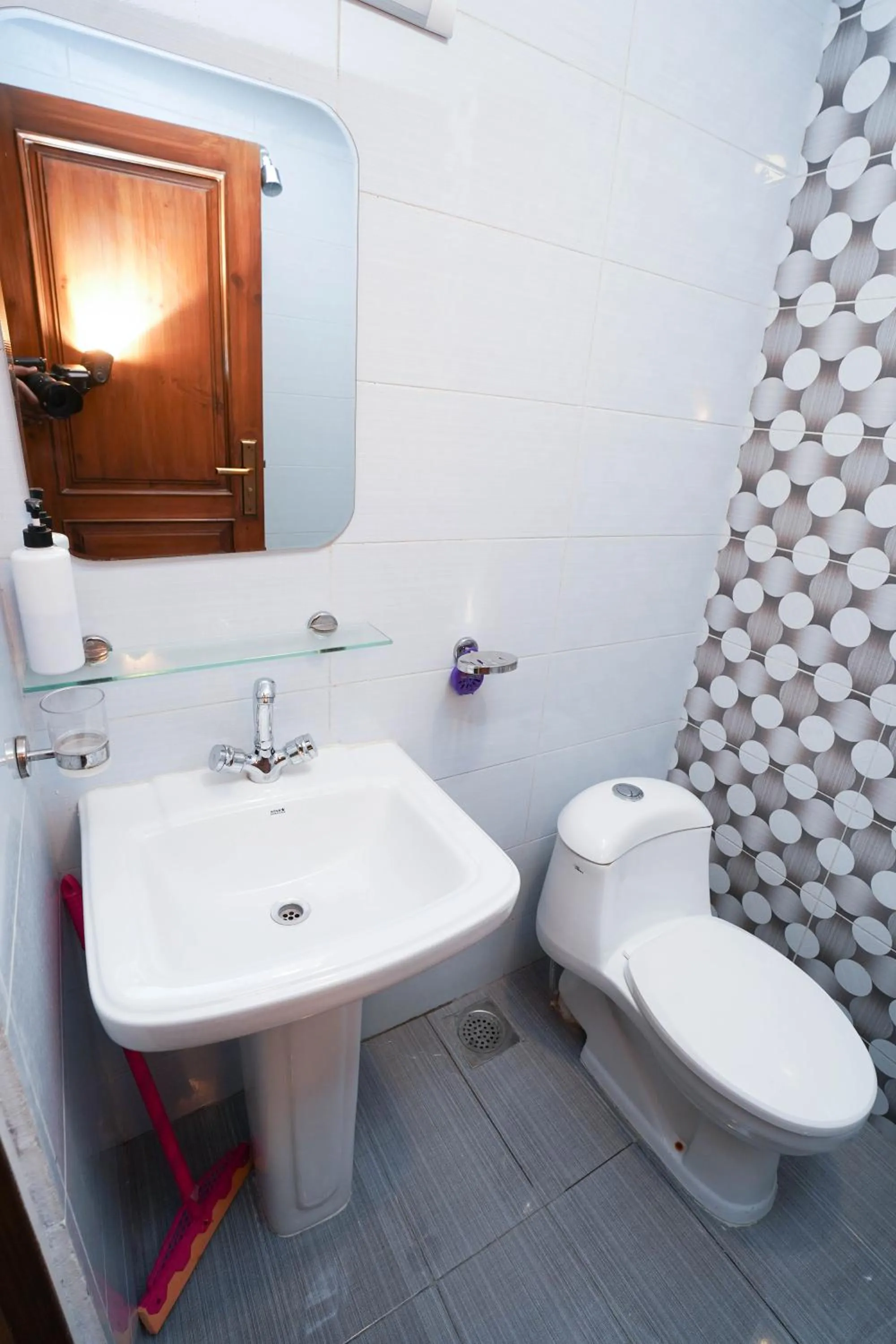 Toilet in Luxvill Hotel