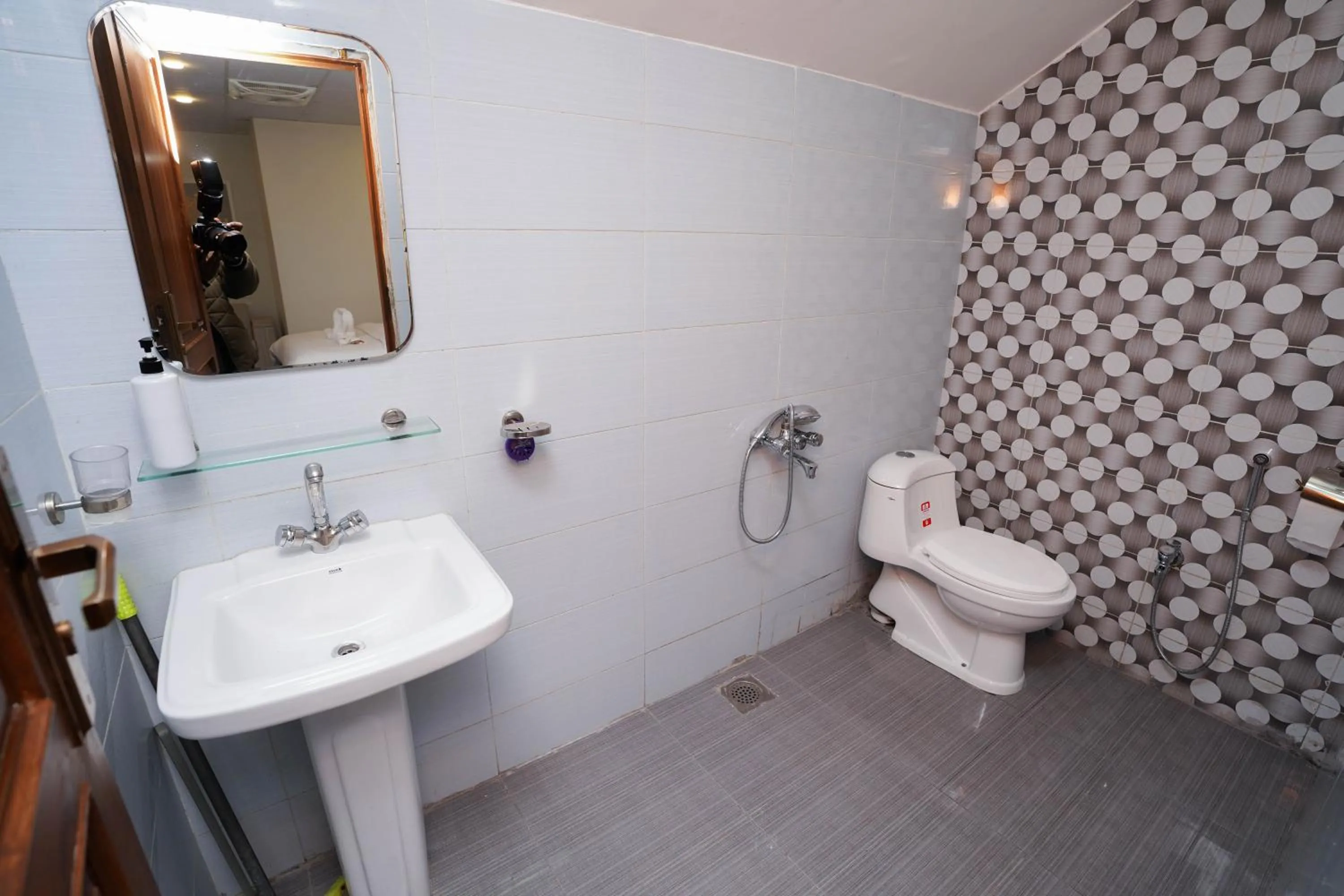 Bathroom in Luxvill Hotel