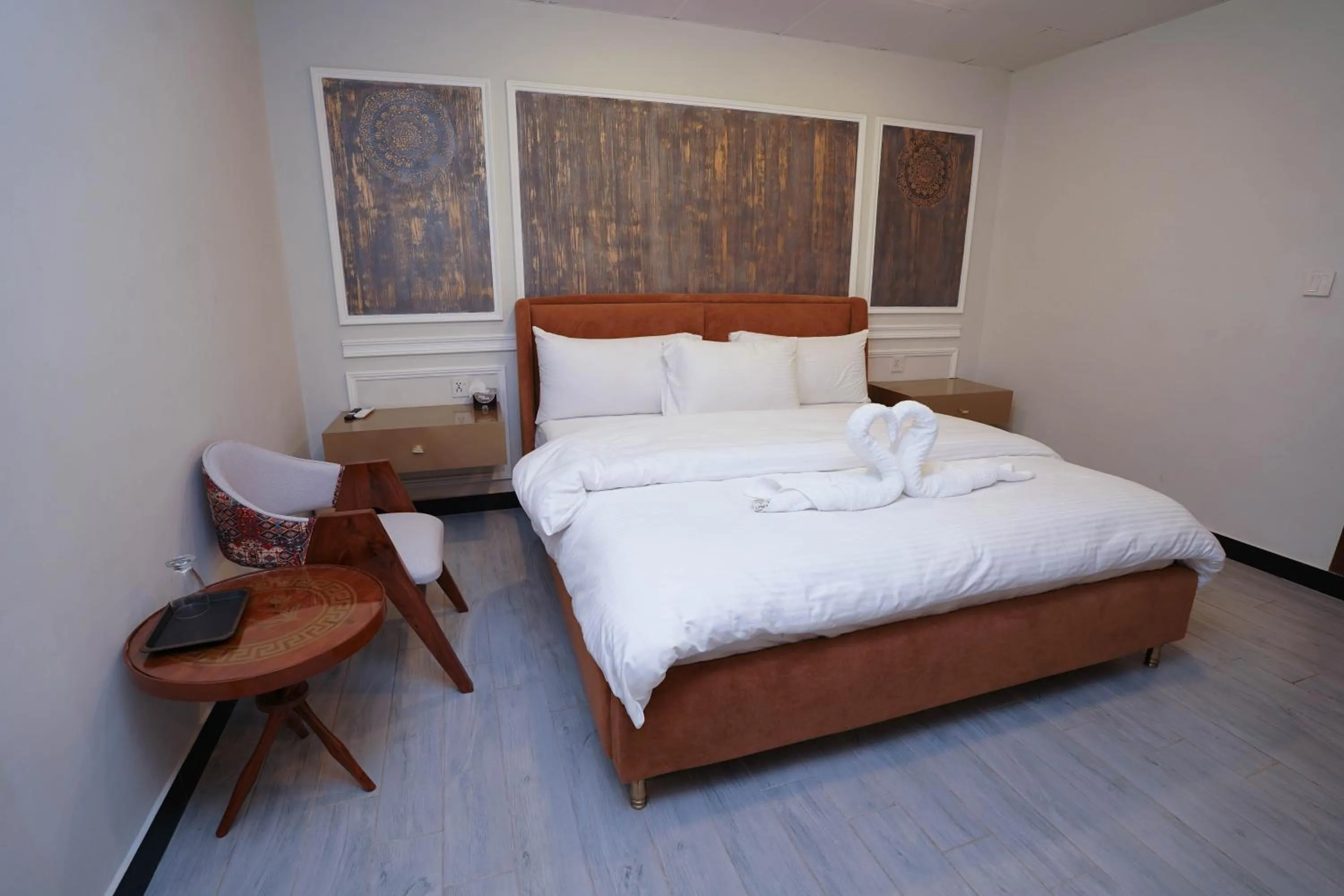 Bedroom, Bed in Luxvill Hotel