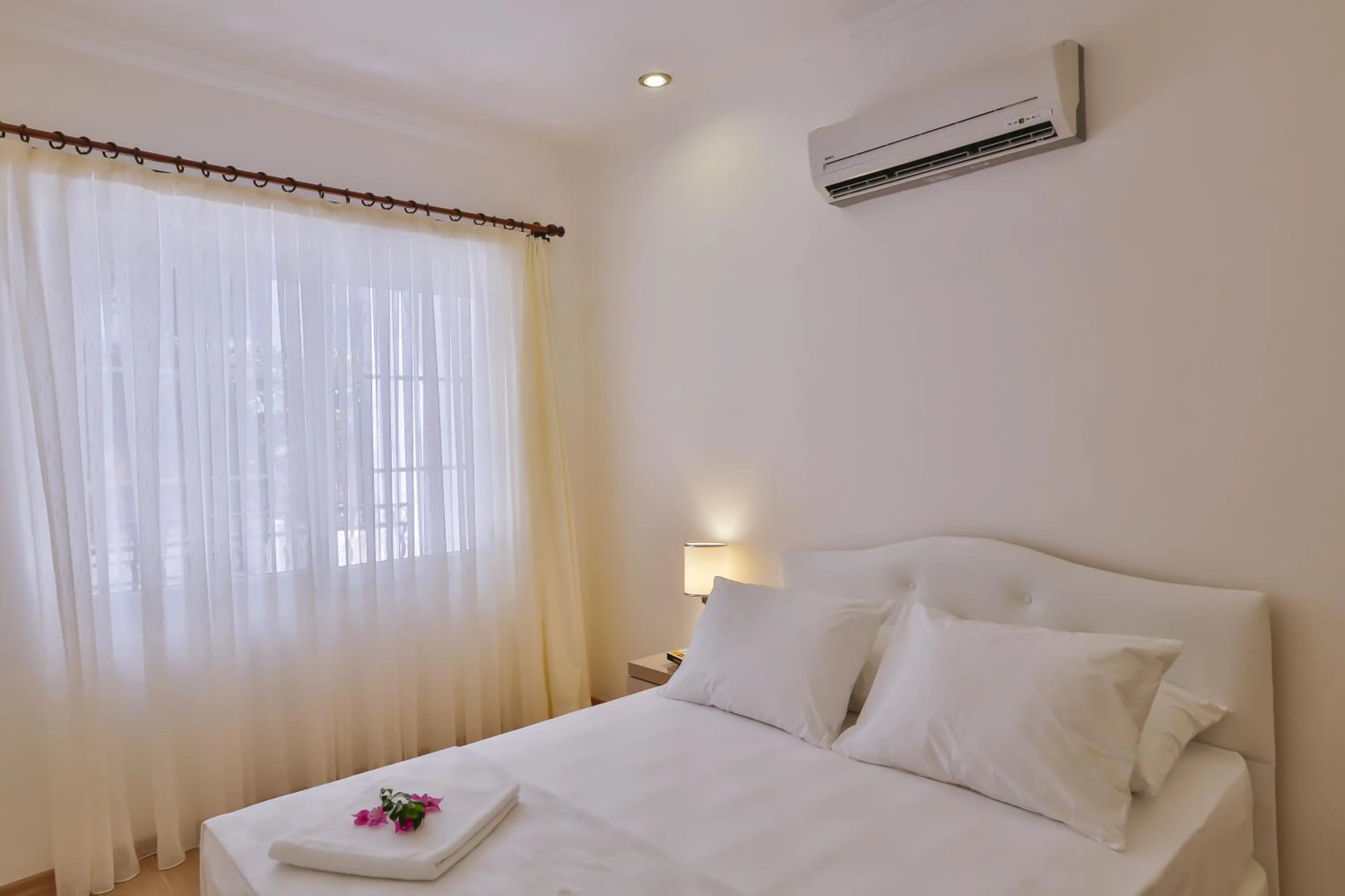 Decorative detail, Bed in Bossa Nova Apart Hotel