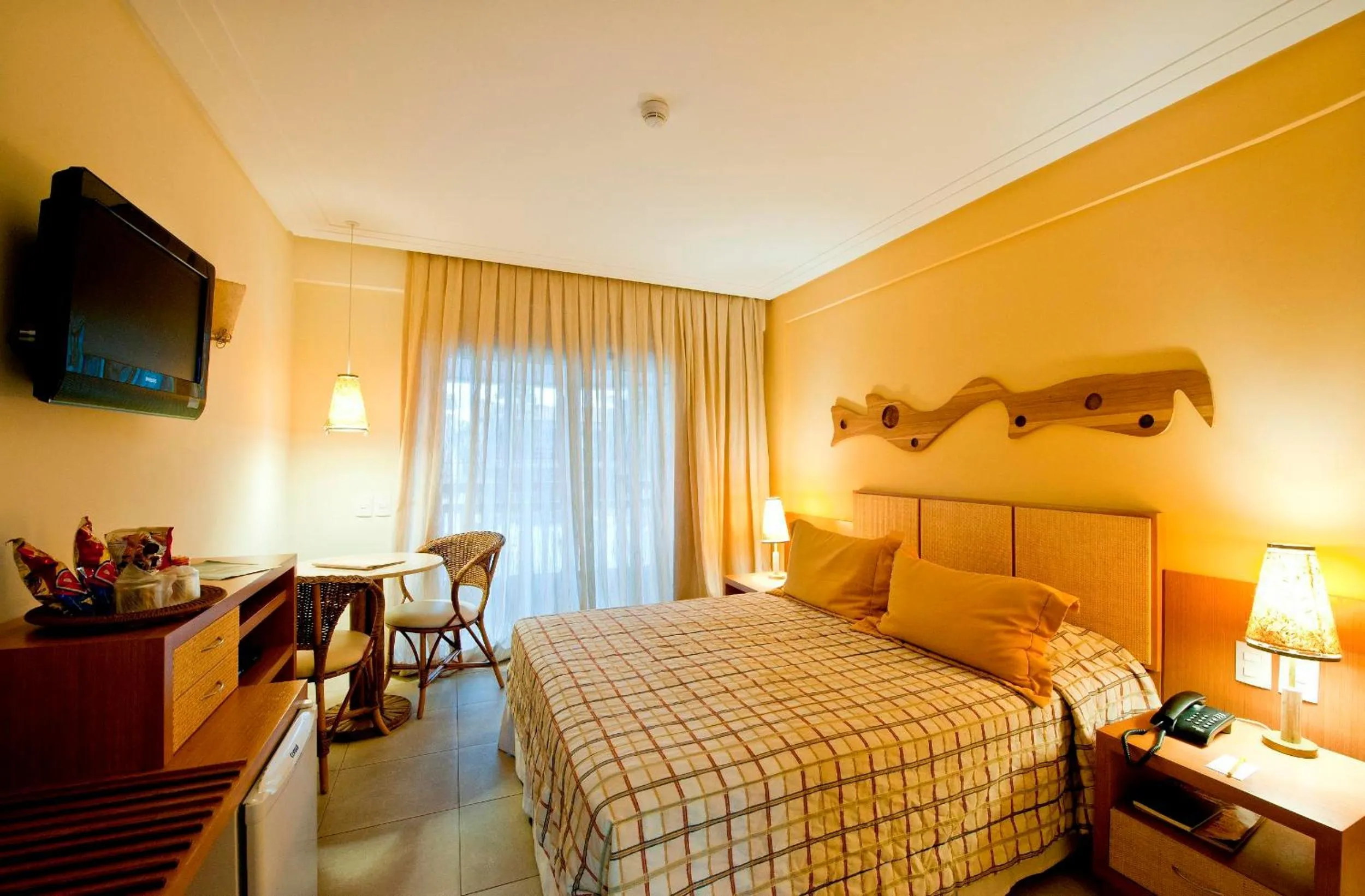 Bedroom, Bed in Pontalmar Praia Hotel