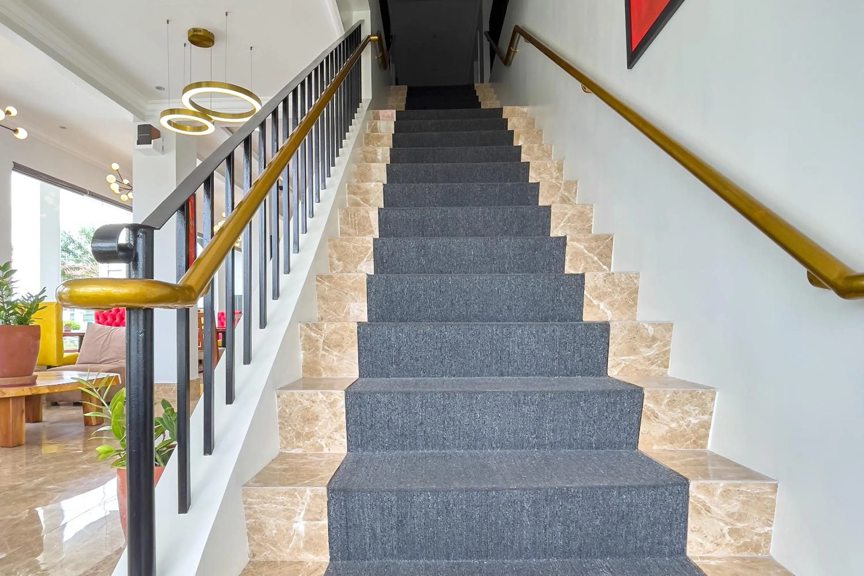 B Hotels Angeles City