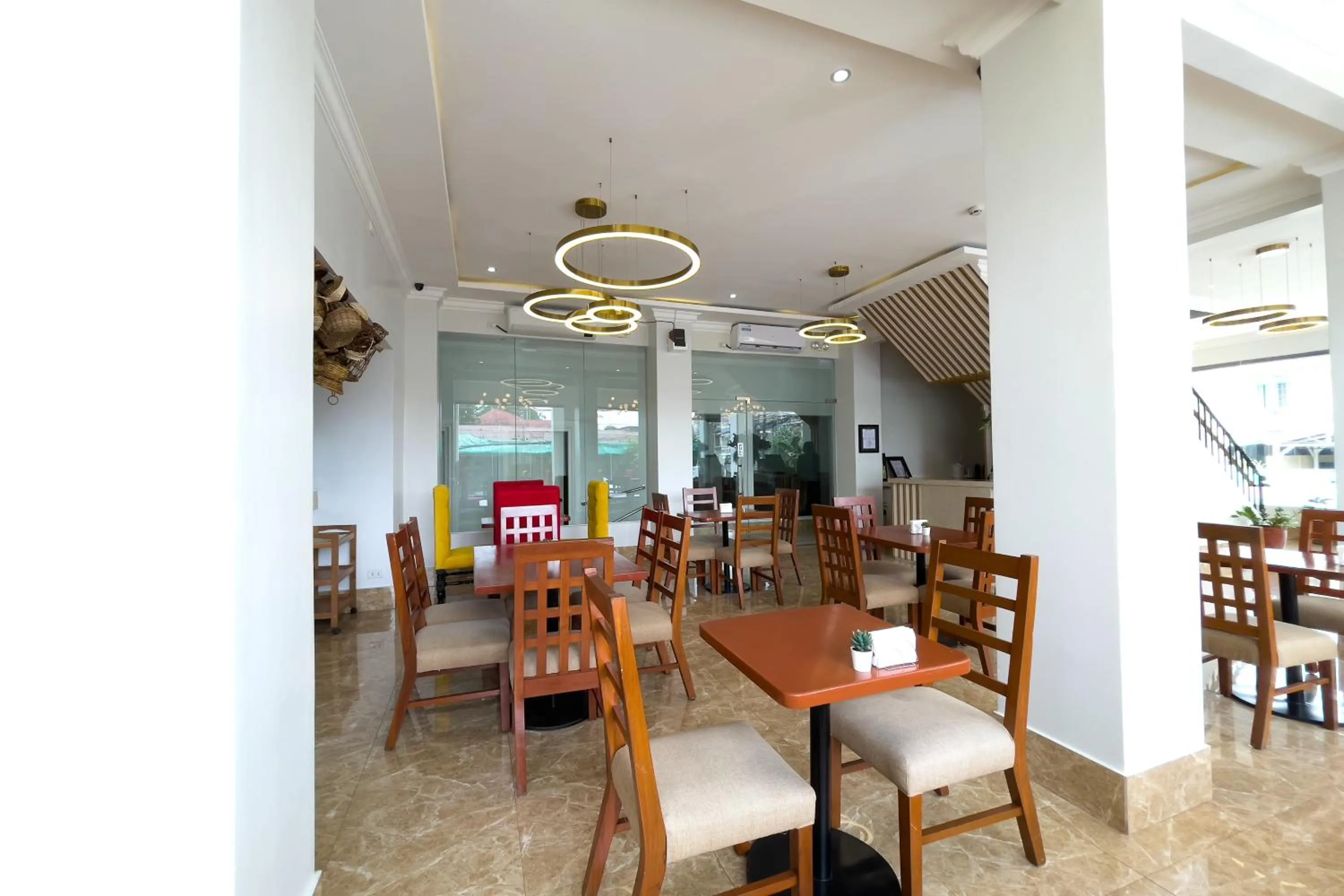 B Hotels Angeles City