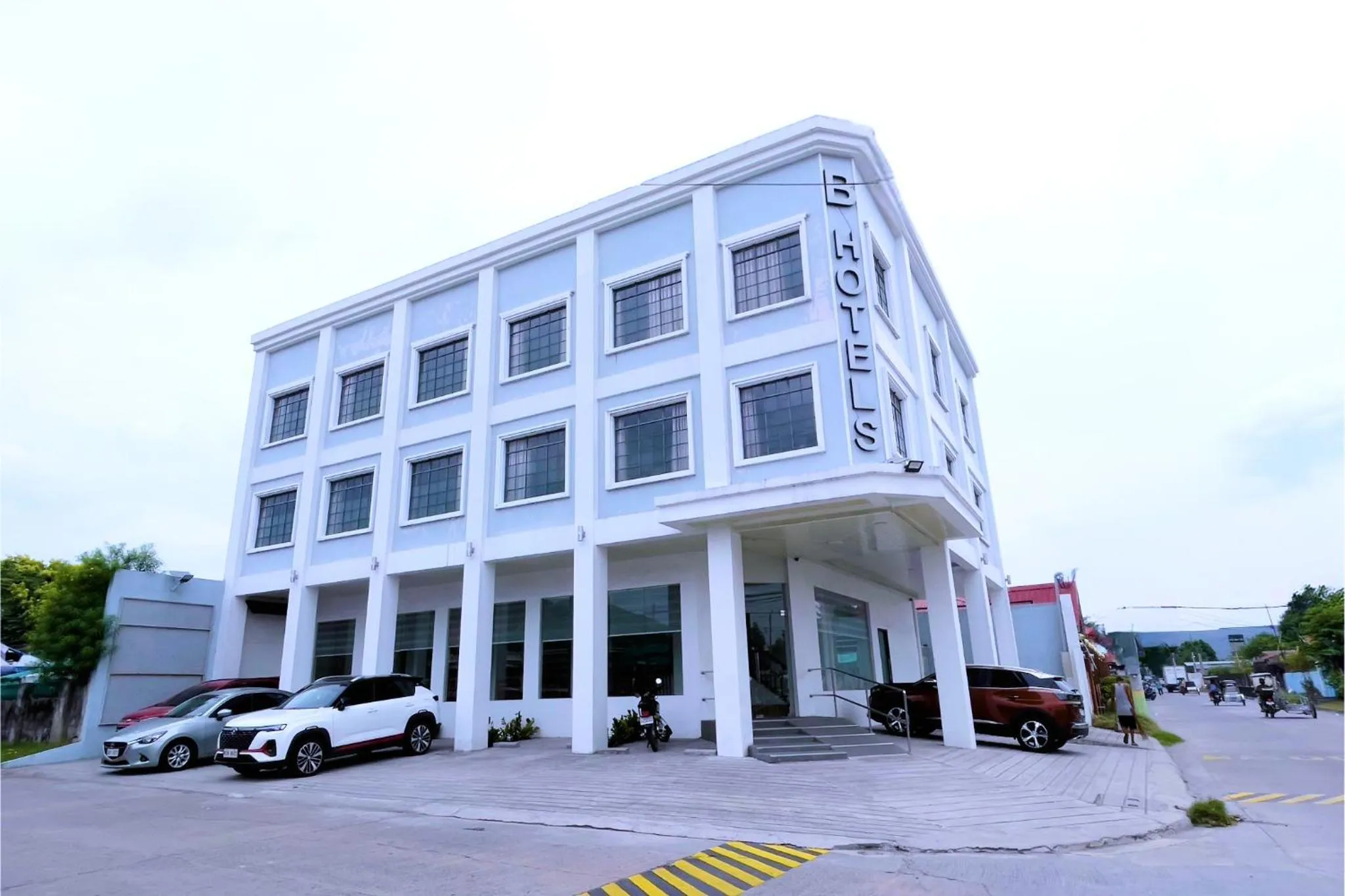 Property building in B Hotels Angeles City