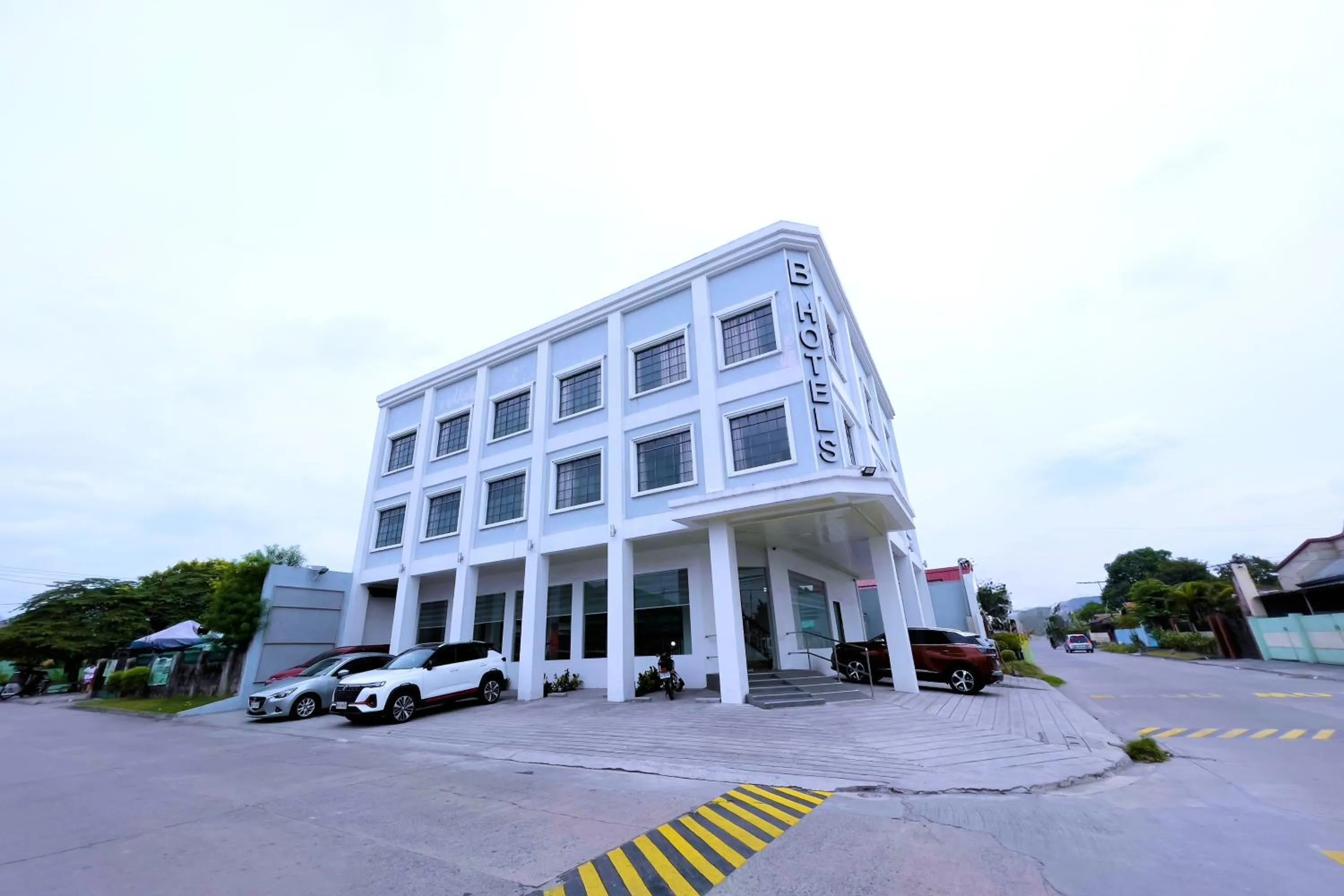 Property building in B Hotels Angeles City