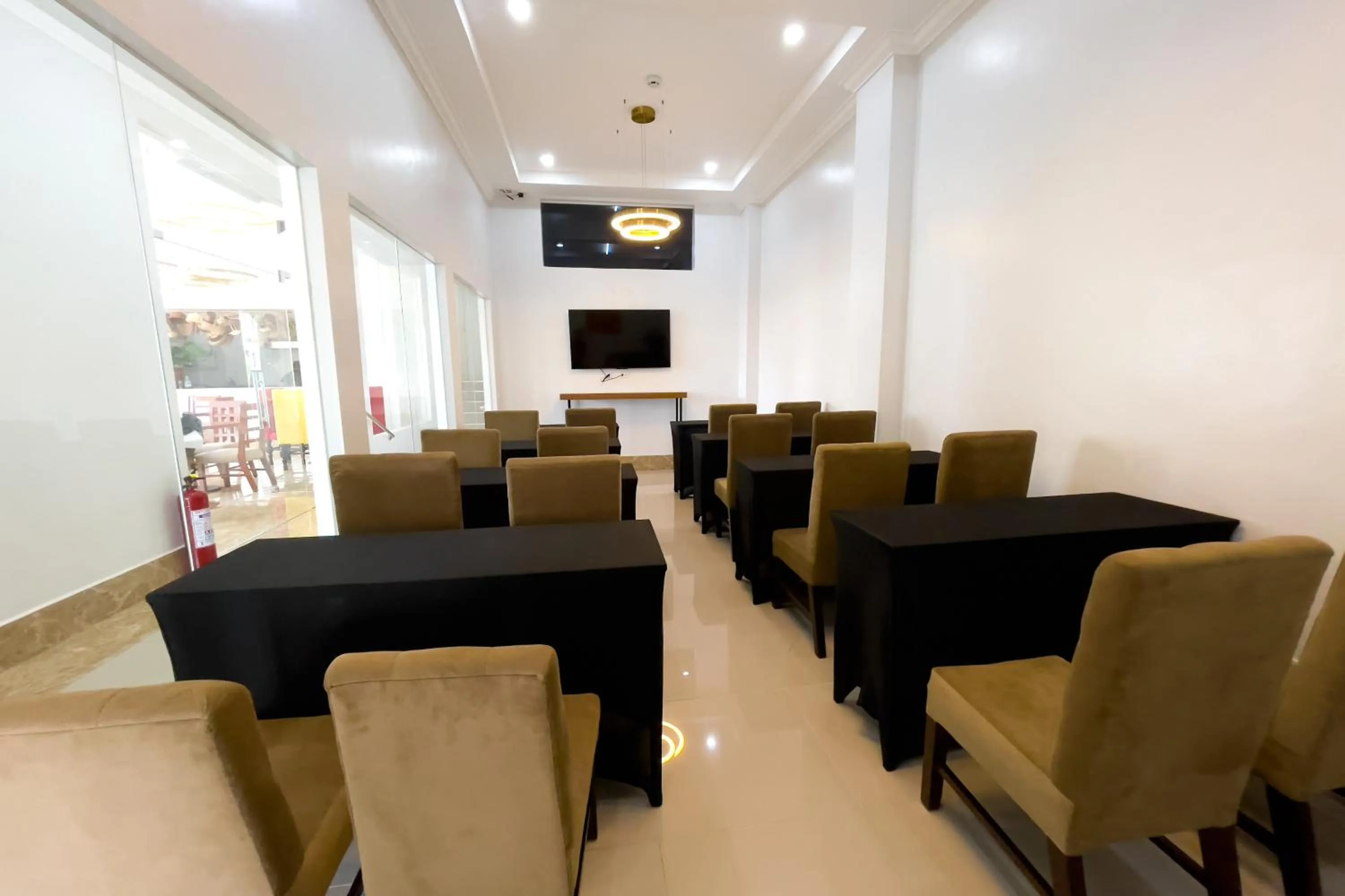 B Hotels Angeles City