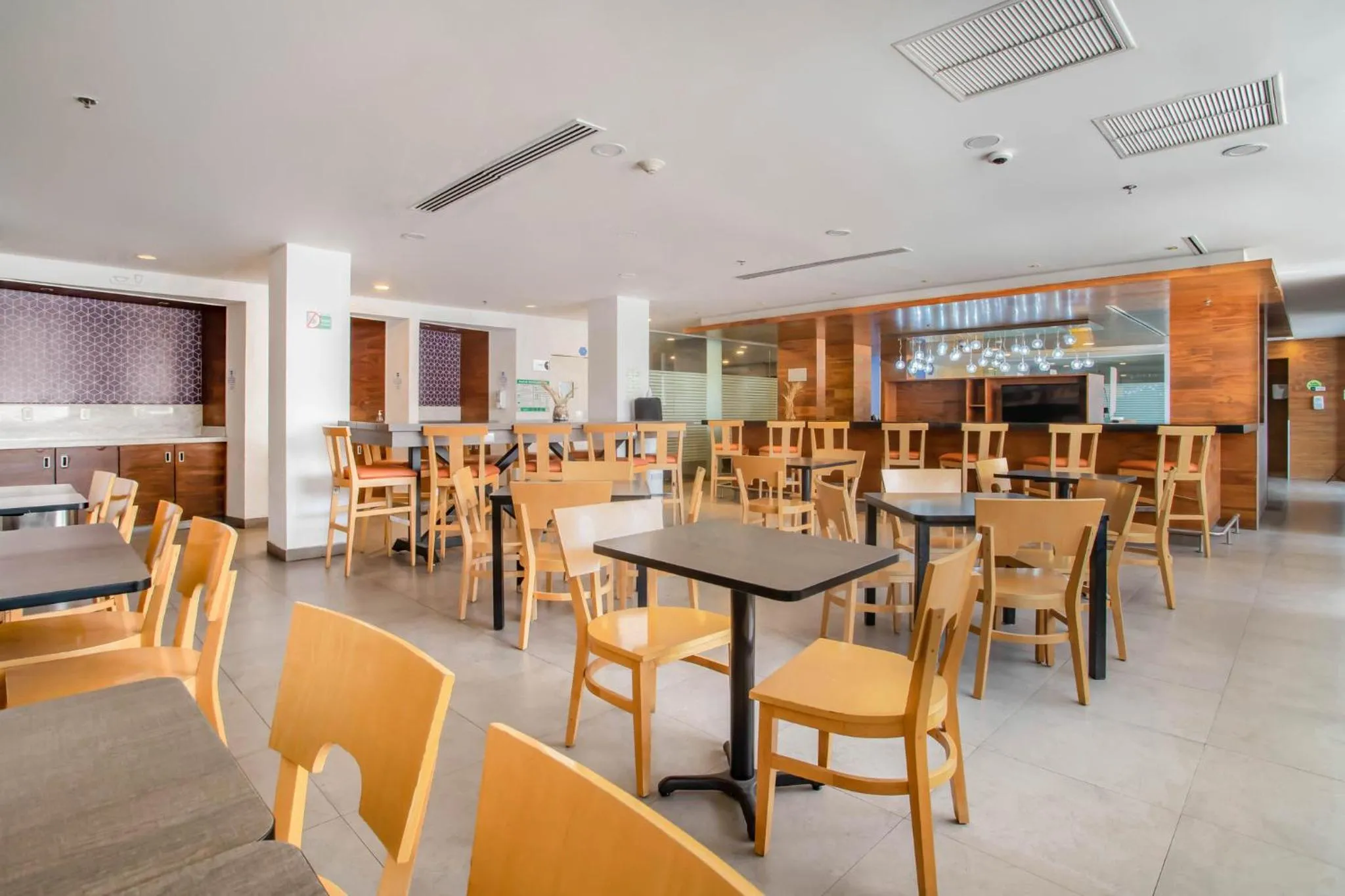 Breakfast in One Saltillo Aeropuerto