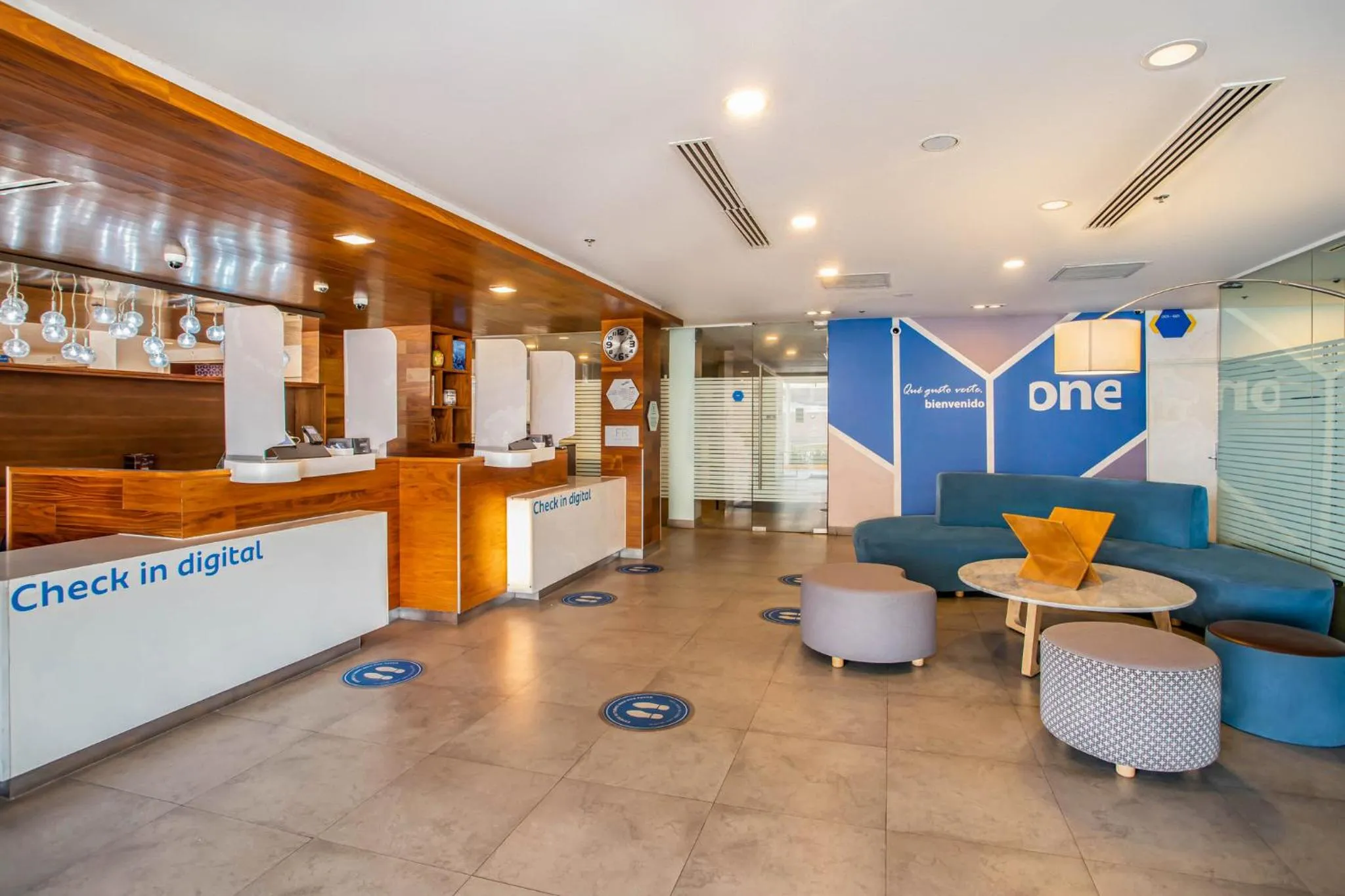 Lobby or reception in One Saltillo Aeropuerto