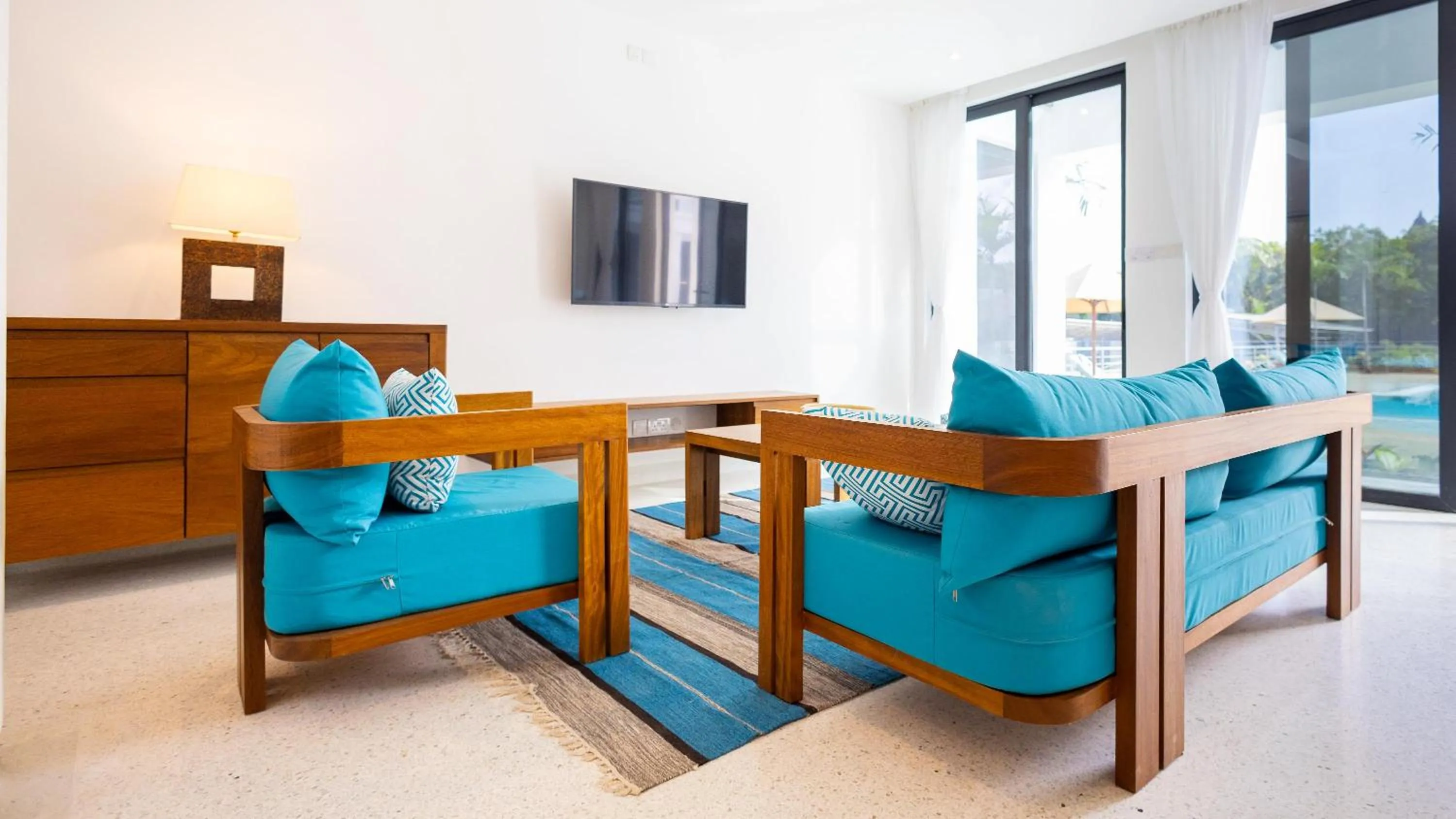 Communal lounge/ TV room in Amkia Villas Diani