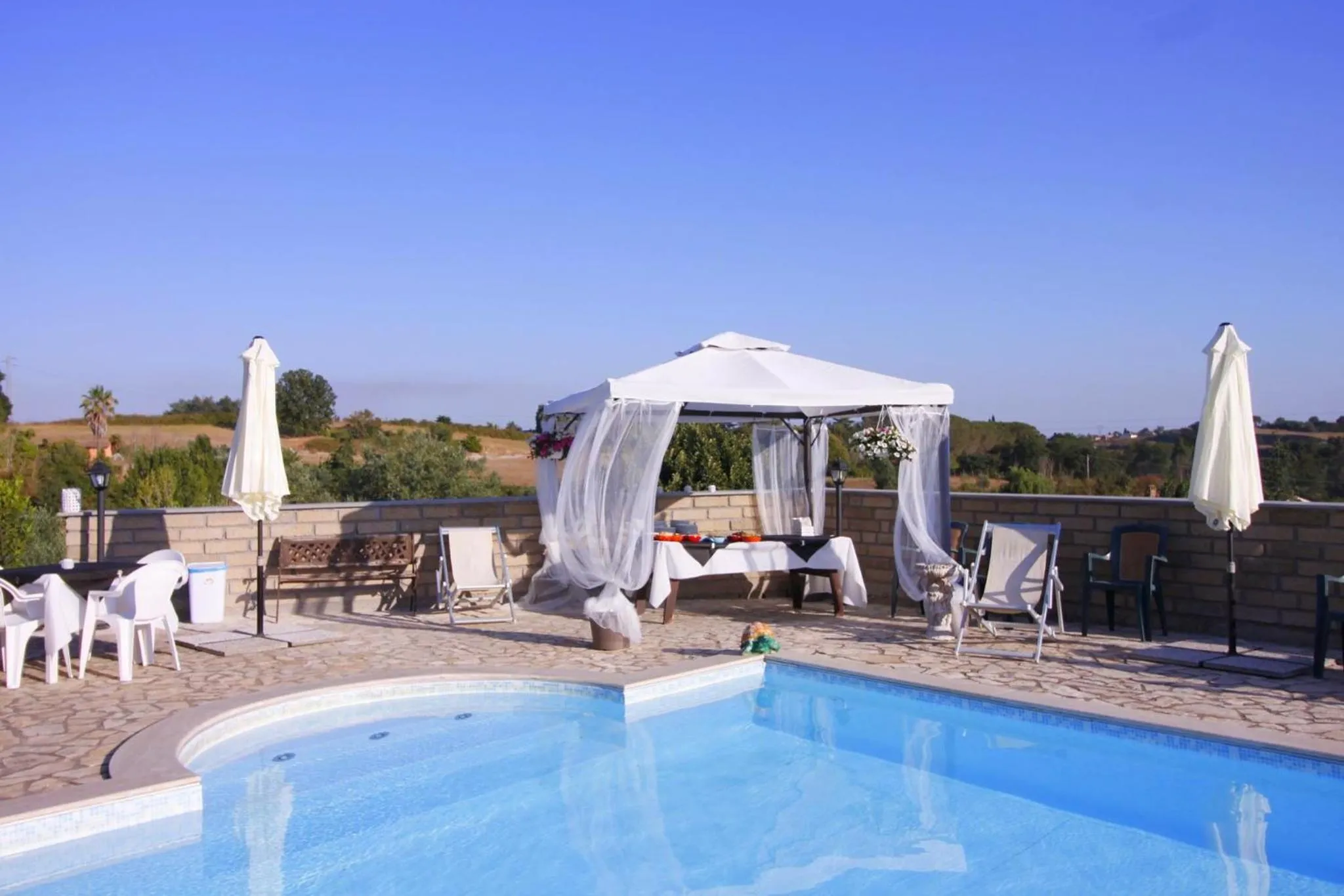 Swimming pool in B&B Le Colline Country House