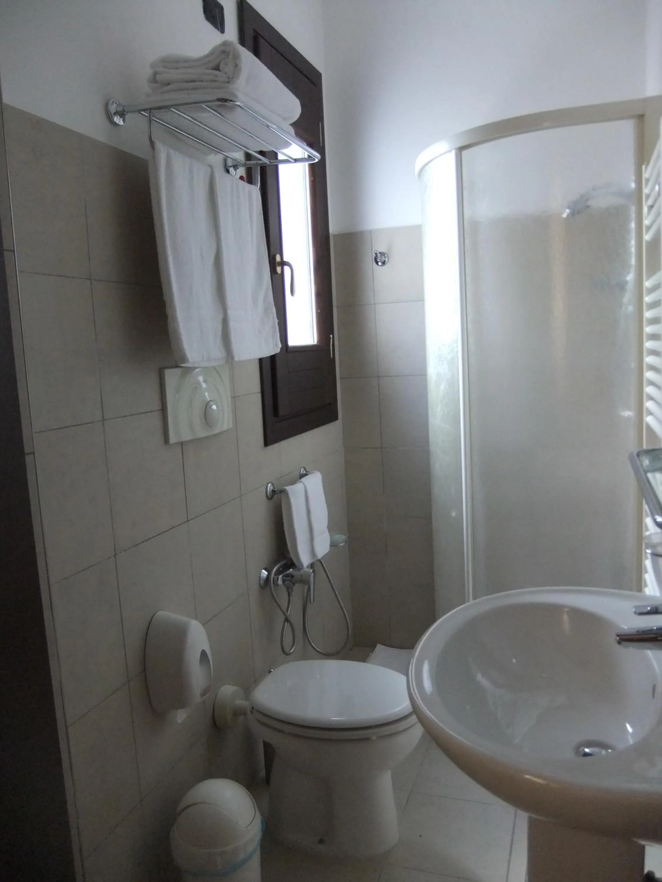 Bathroom in Hotel Villa Ionia