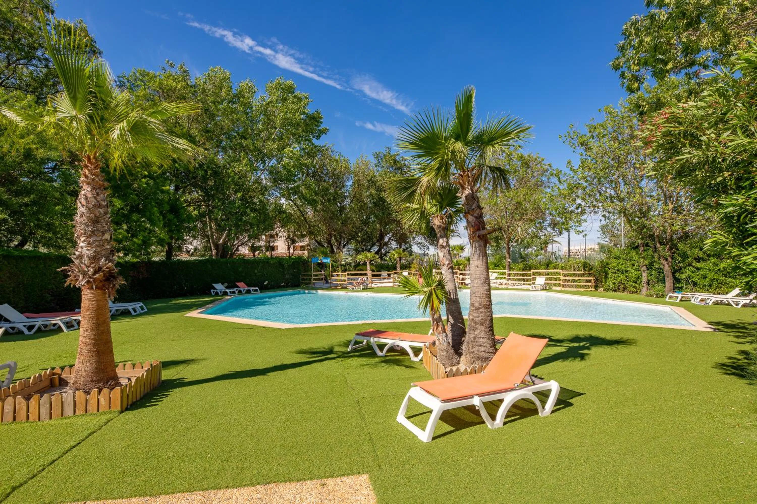 Swimming pool in Marina Hôtel Club