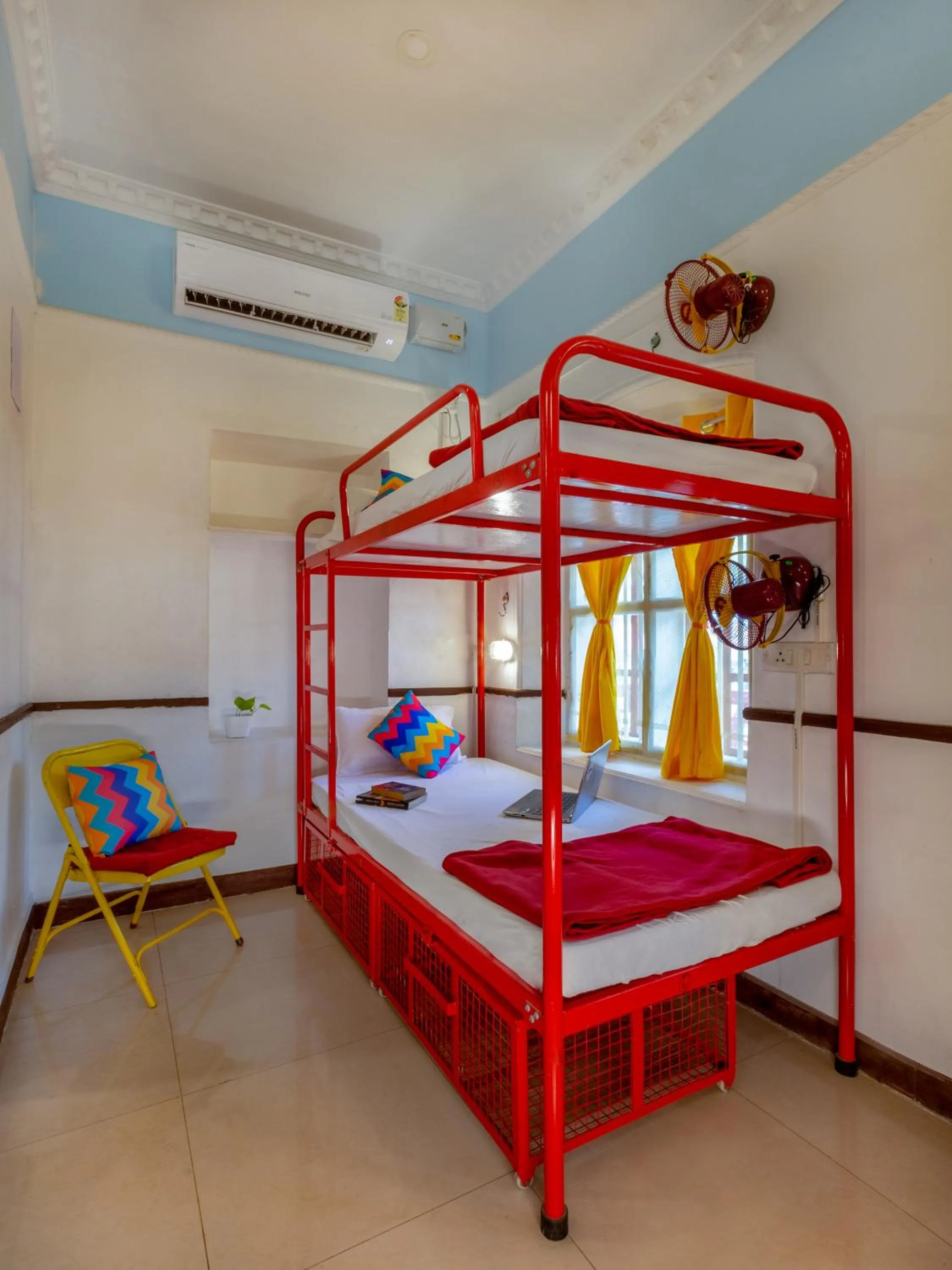 bunk bed in goSTOPS Lite Kochi