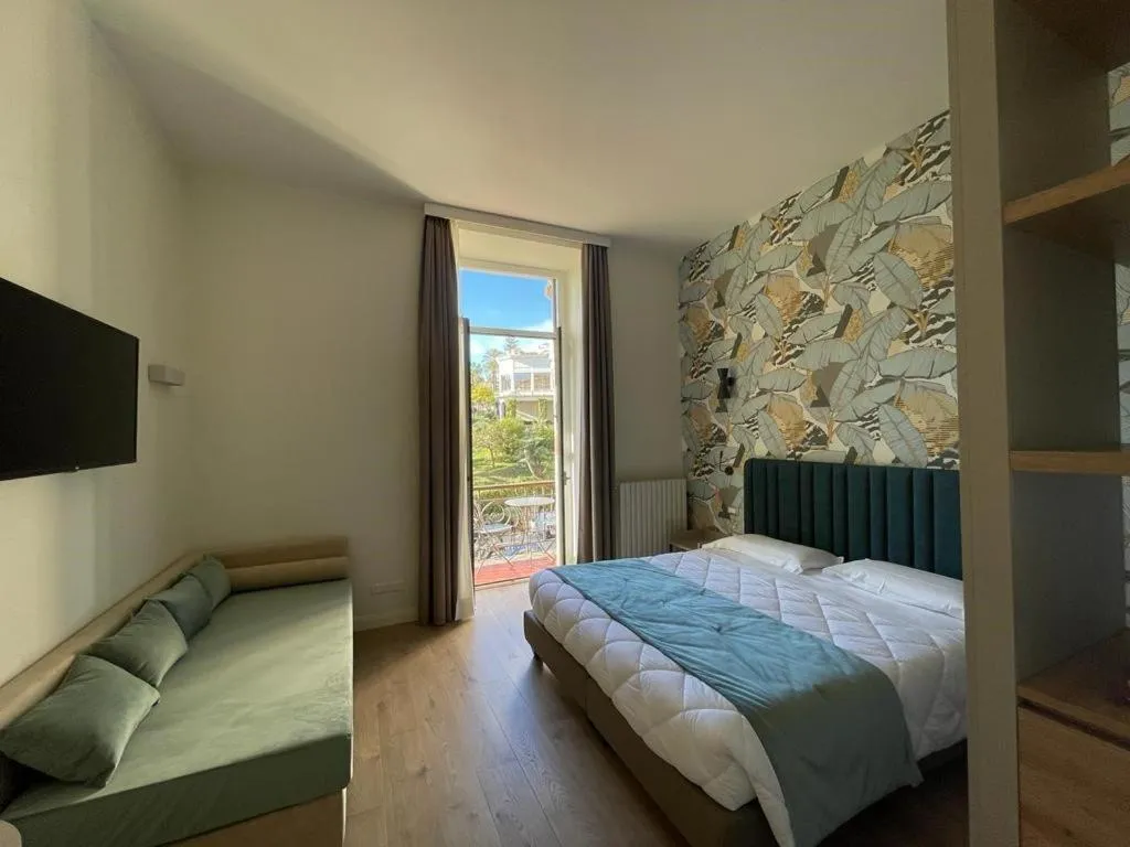 Bed in Lolli Palace Hotel