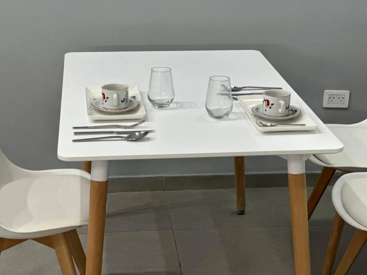 Dining area in Gugasuites