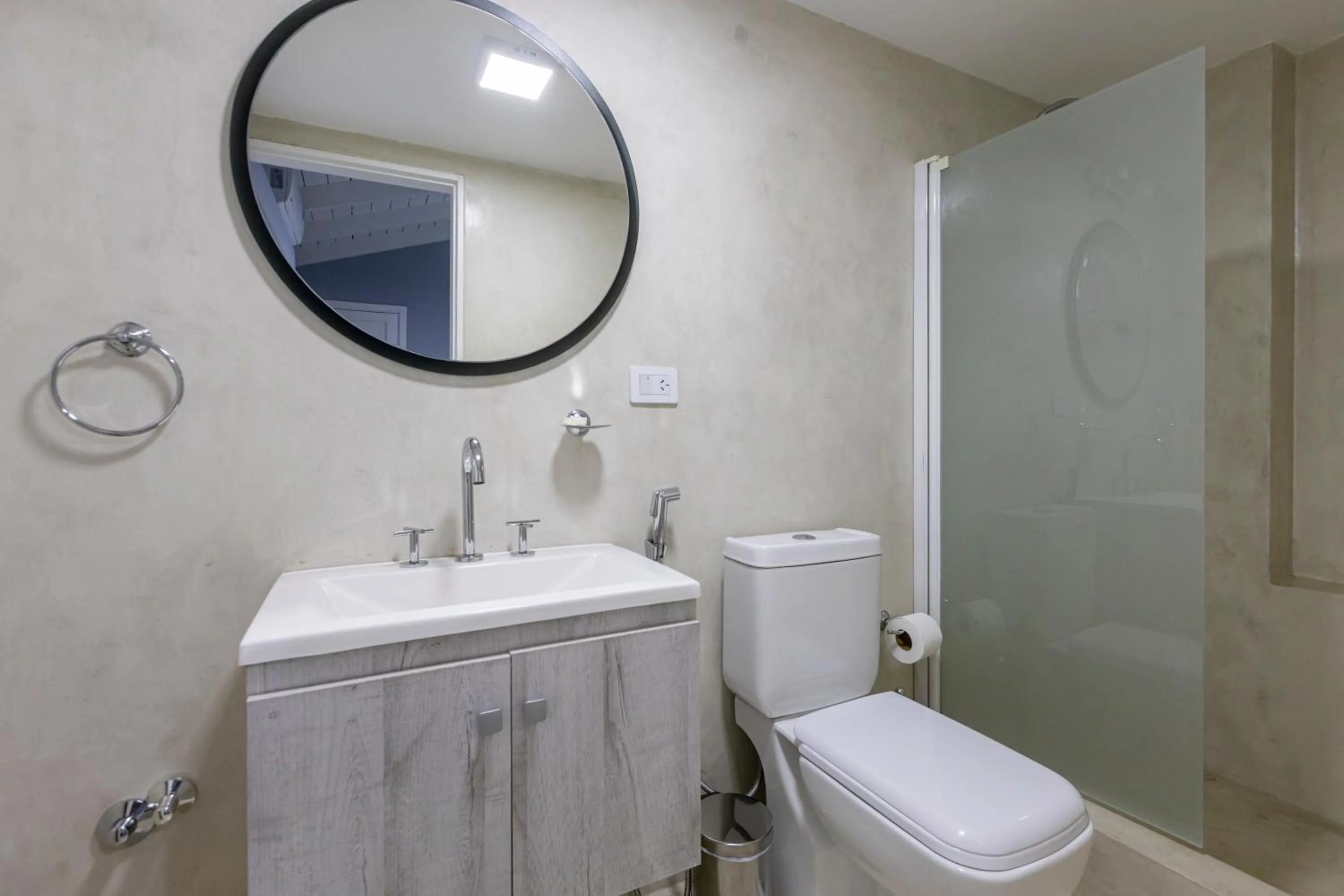 Bathroom in Gugasuites