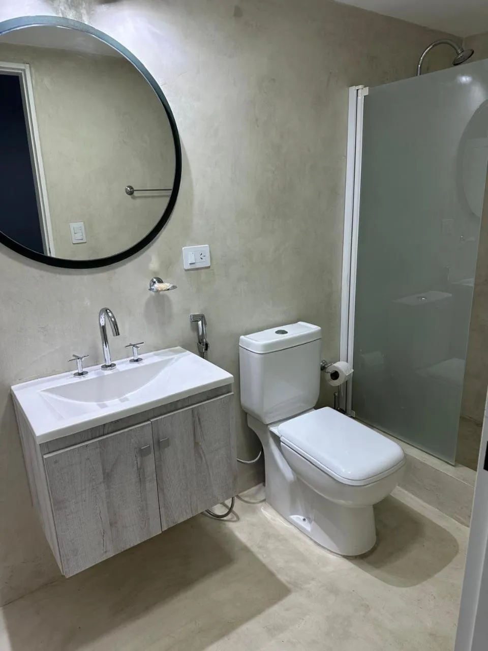 Shower in Gugasuites