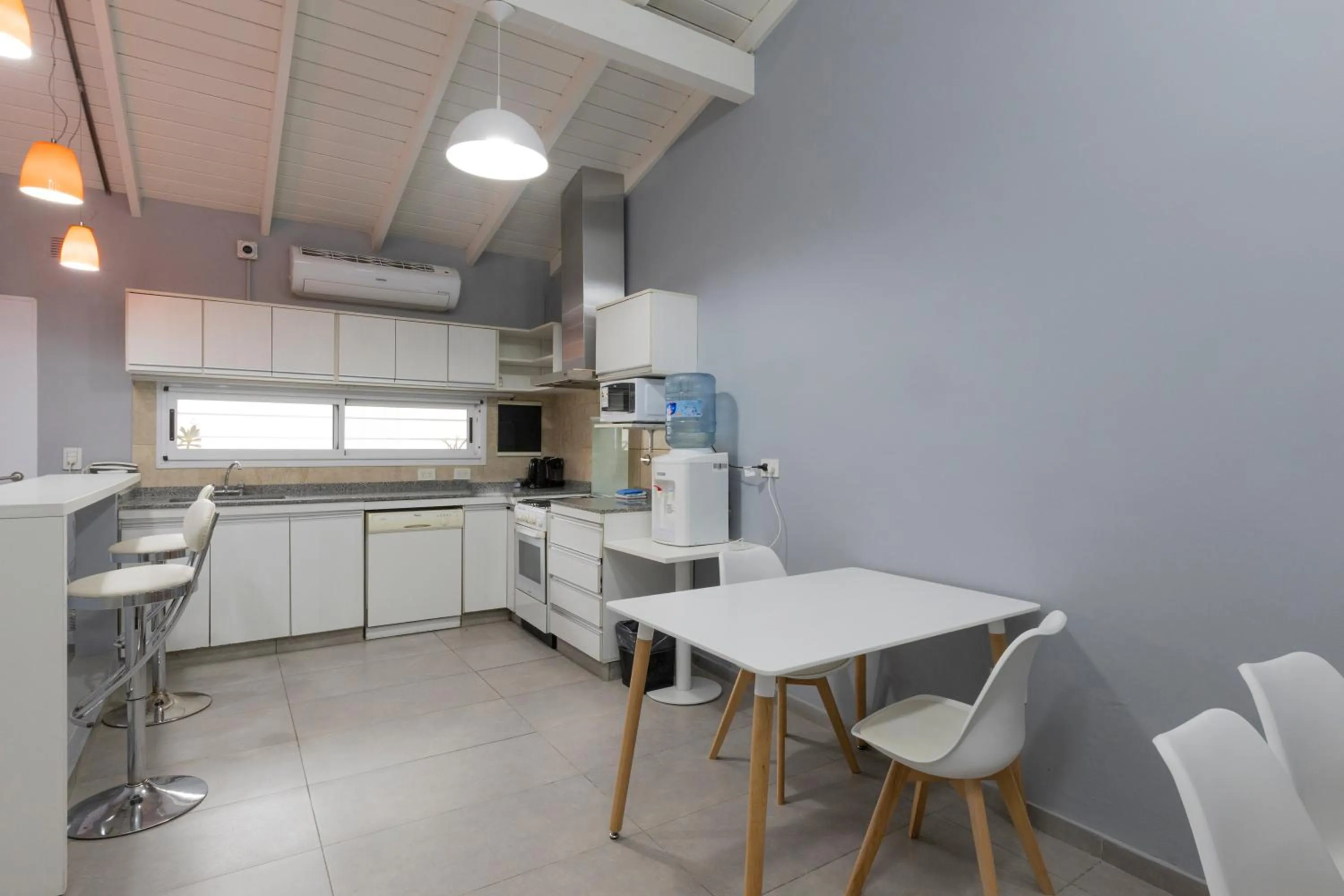 Kitchen or kitchenette in Gugasuites