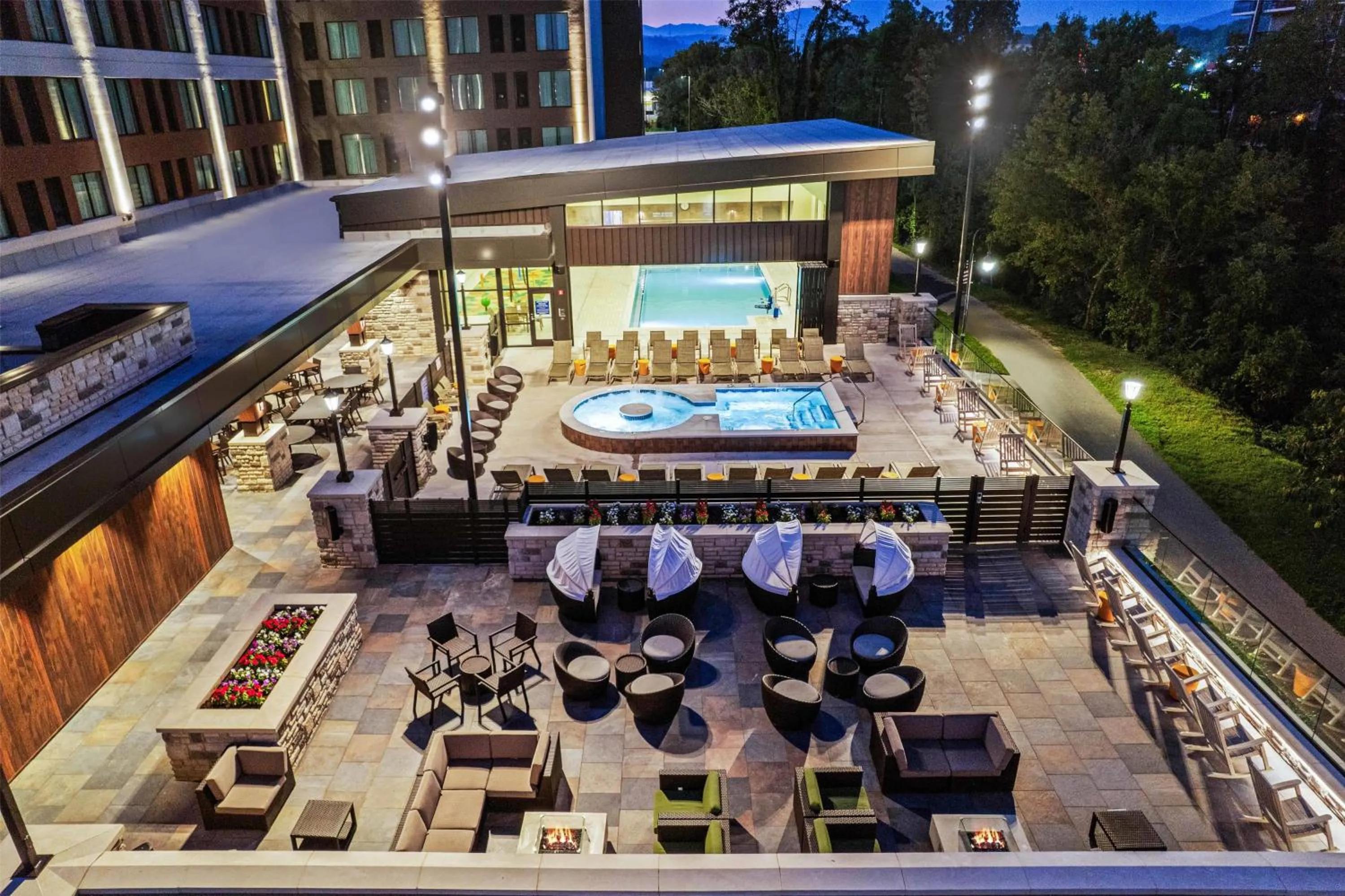 Property building in Drury Plaza Hotel Pigeon Forge