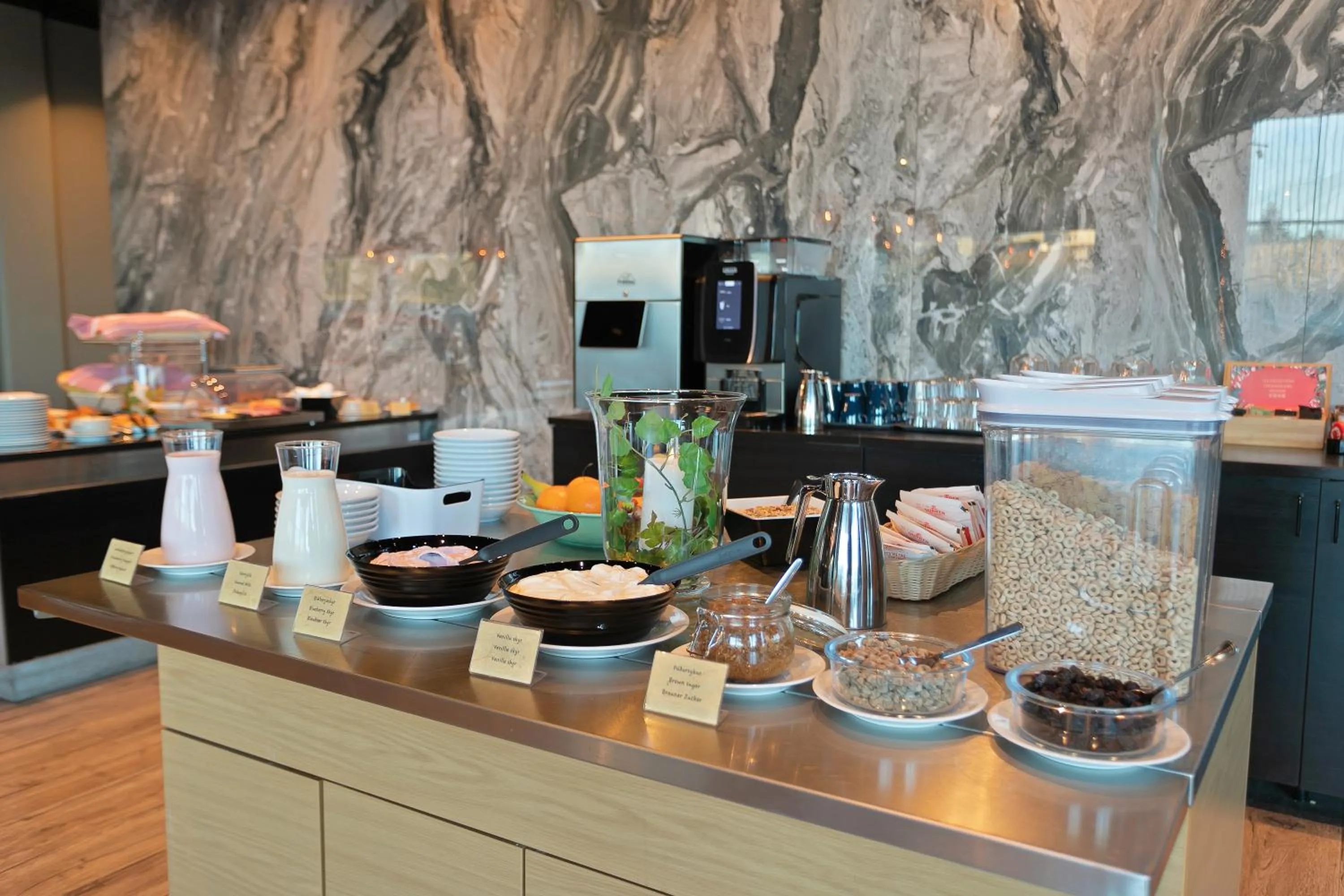 Breakfast in Hotel Vellir