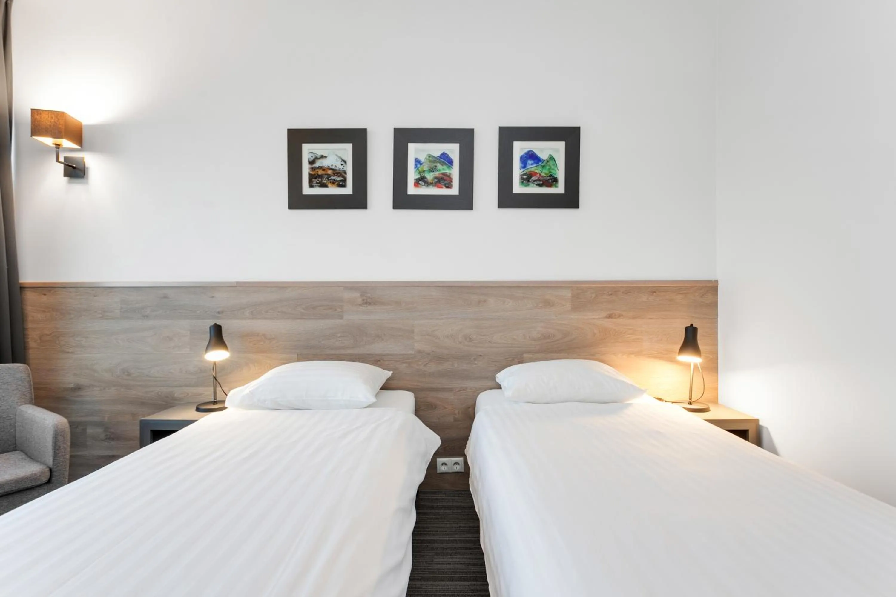 Bedroom, Bed in Hotel Vellir