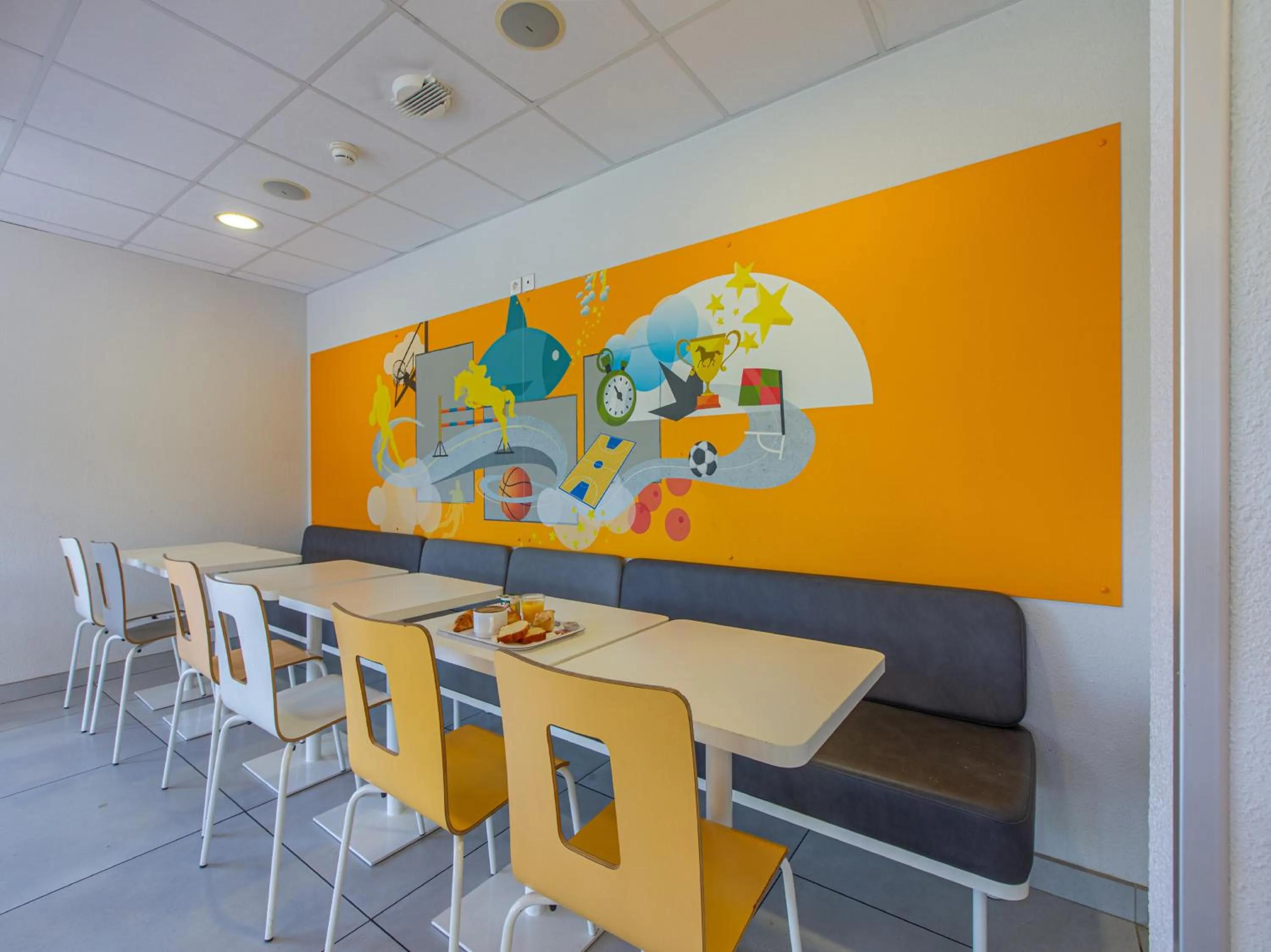 Breakfast in Première Classe Chartres Sud - Barjouville